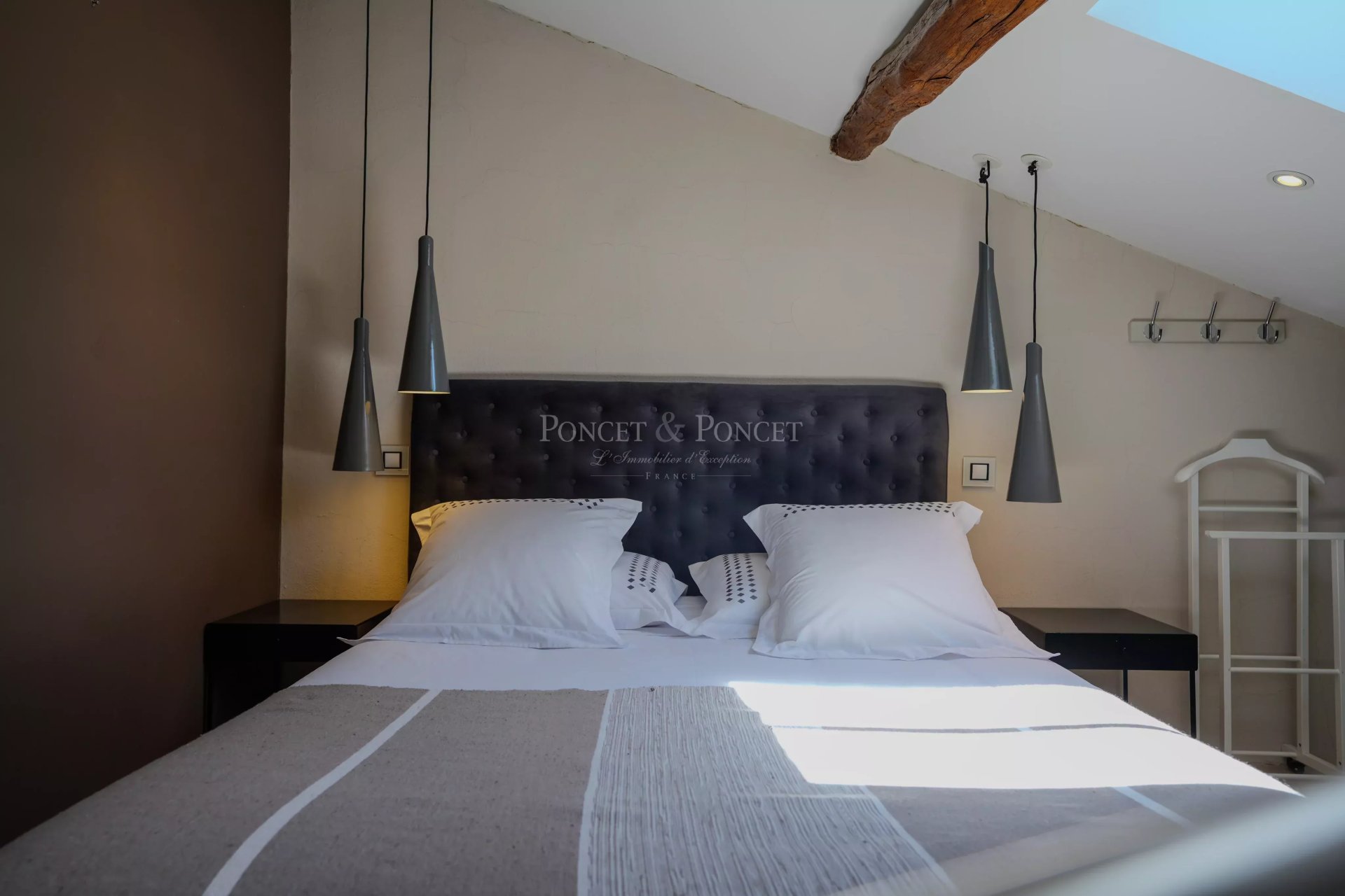 6 Bedroom Villa/Townhouse's Image 13