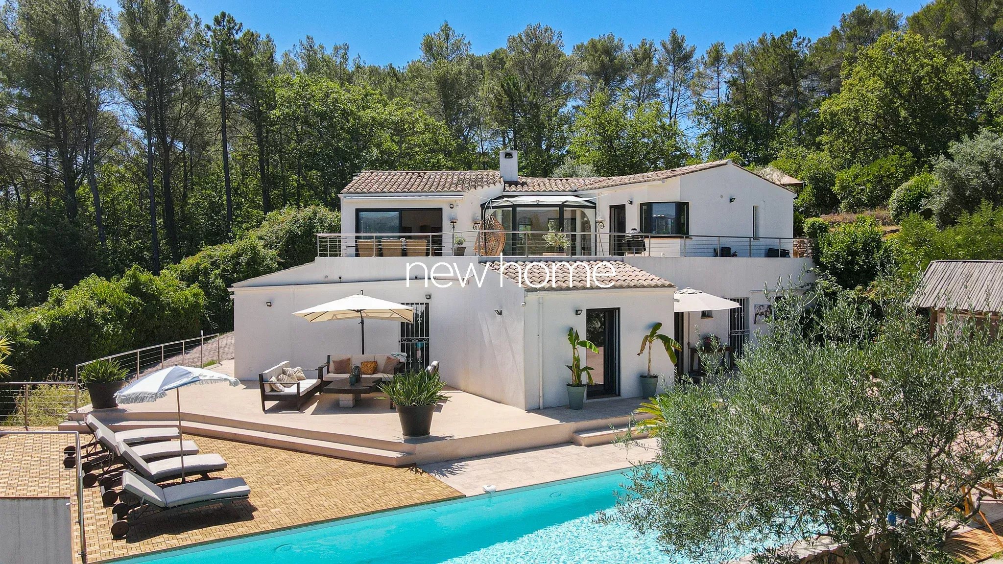 Villa moderne avec vue panoramique