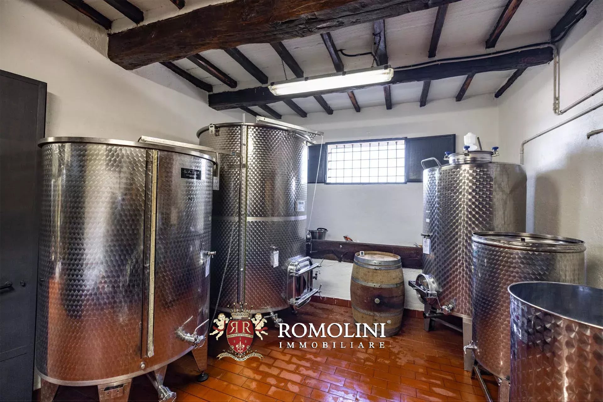 5 Bedroom Vineyard's Image 74