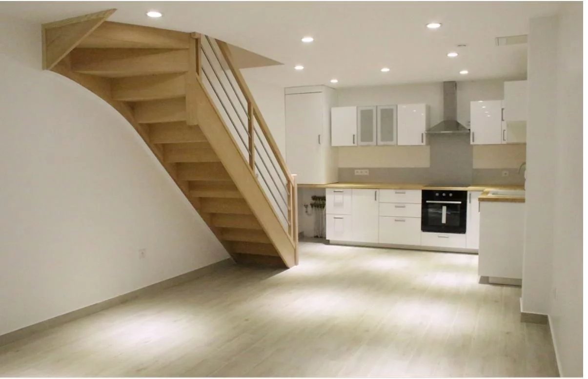 MAGNIFIQUE 3 PIECES TRES RECENT A DEUX PAS DU CENTRE VILLE