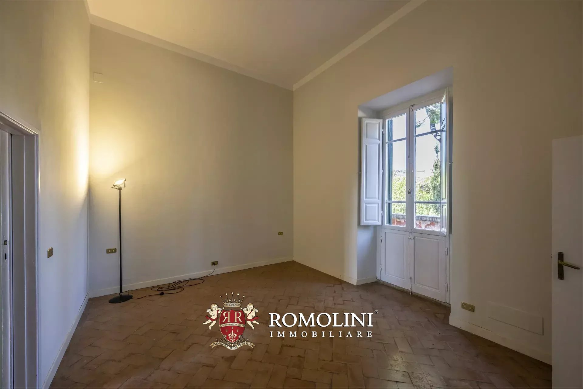 8 Bedroom Villa/Townhouse's Image 44