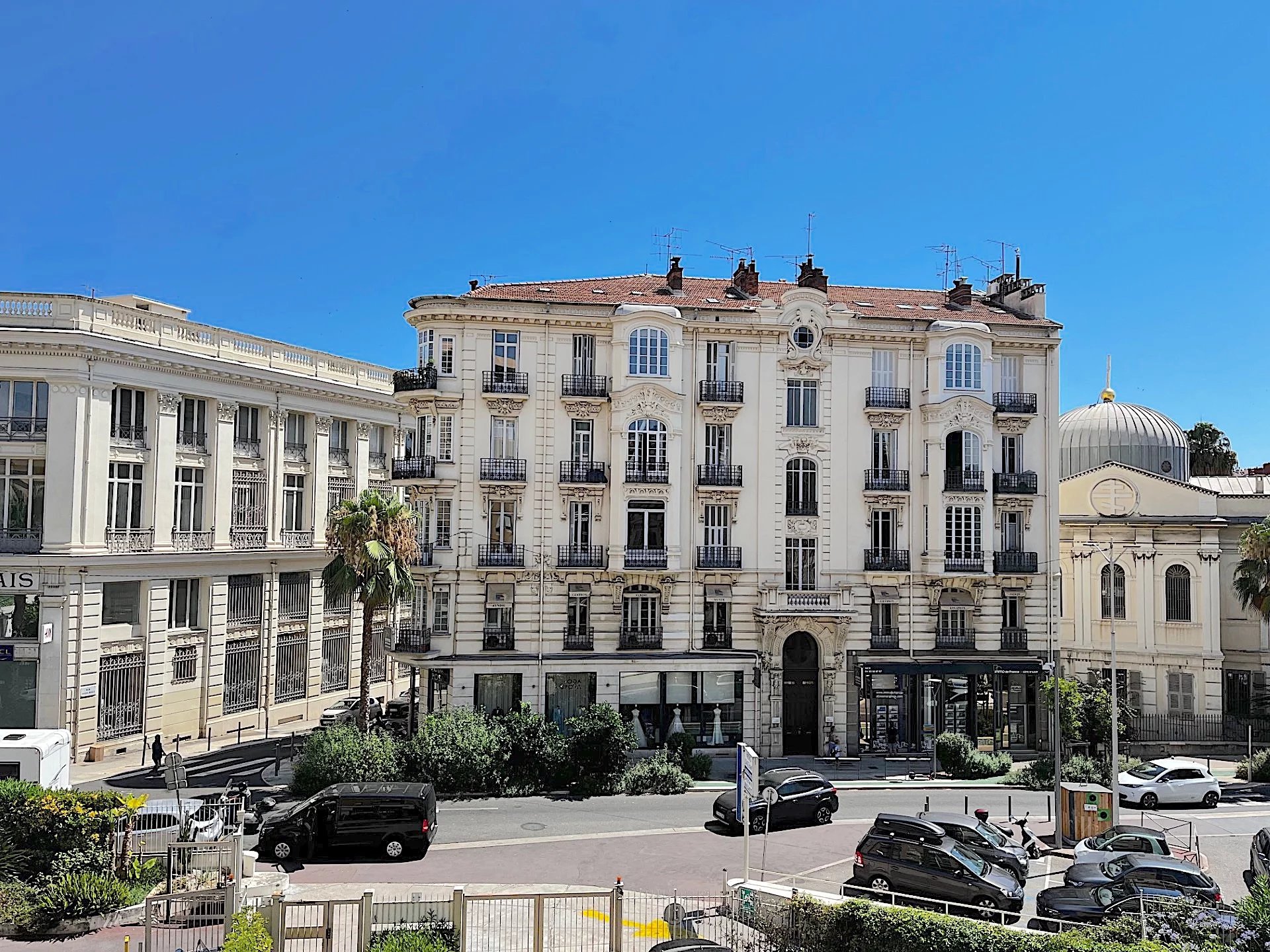 Agence immobilière de 