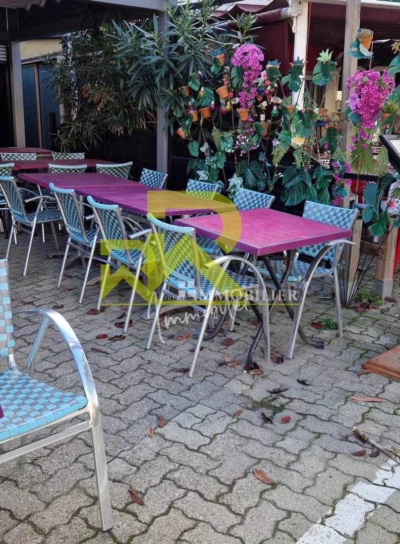 Restaurant centre port