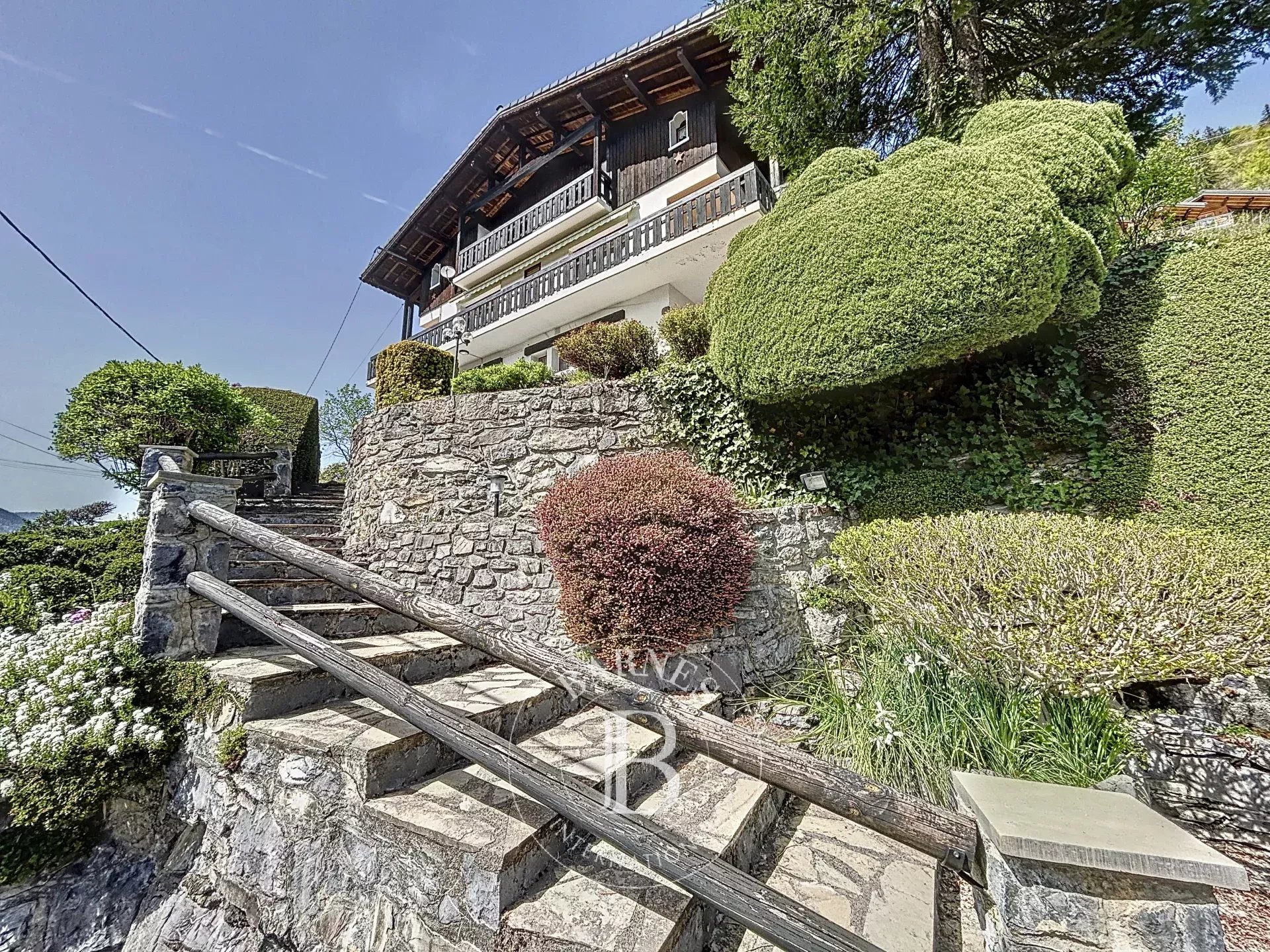 Photo of Morzine – 170 sqm family chalet to renovate – Panoramic views – Close to village centre
