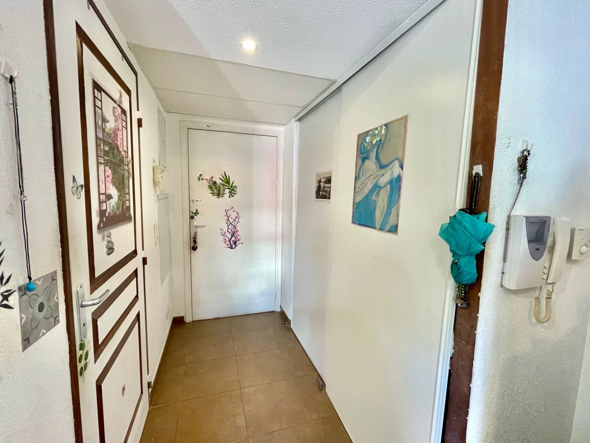 VENTE URGENTE – Studio vendu loué – Copropriété récente de 2012 - Photo 2
