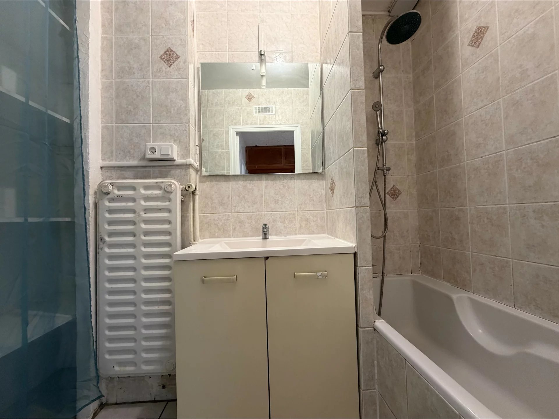 2681592 Location Meyzieu