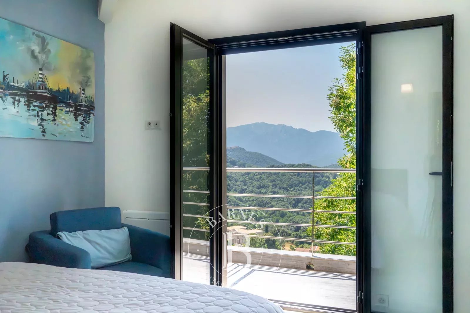 Ucciani, 3-Bedroom Villa with Panoramic Mountain Views - picture 8