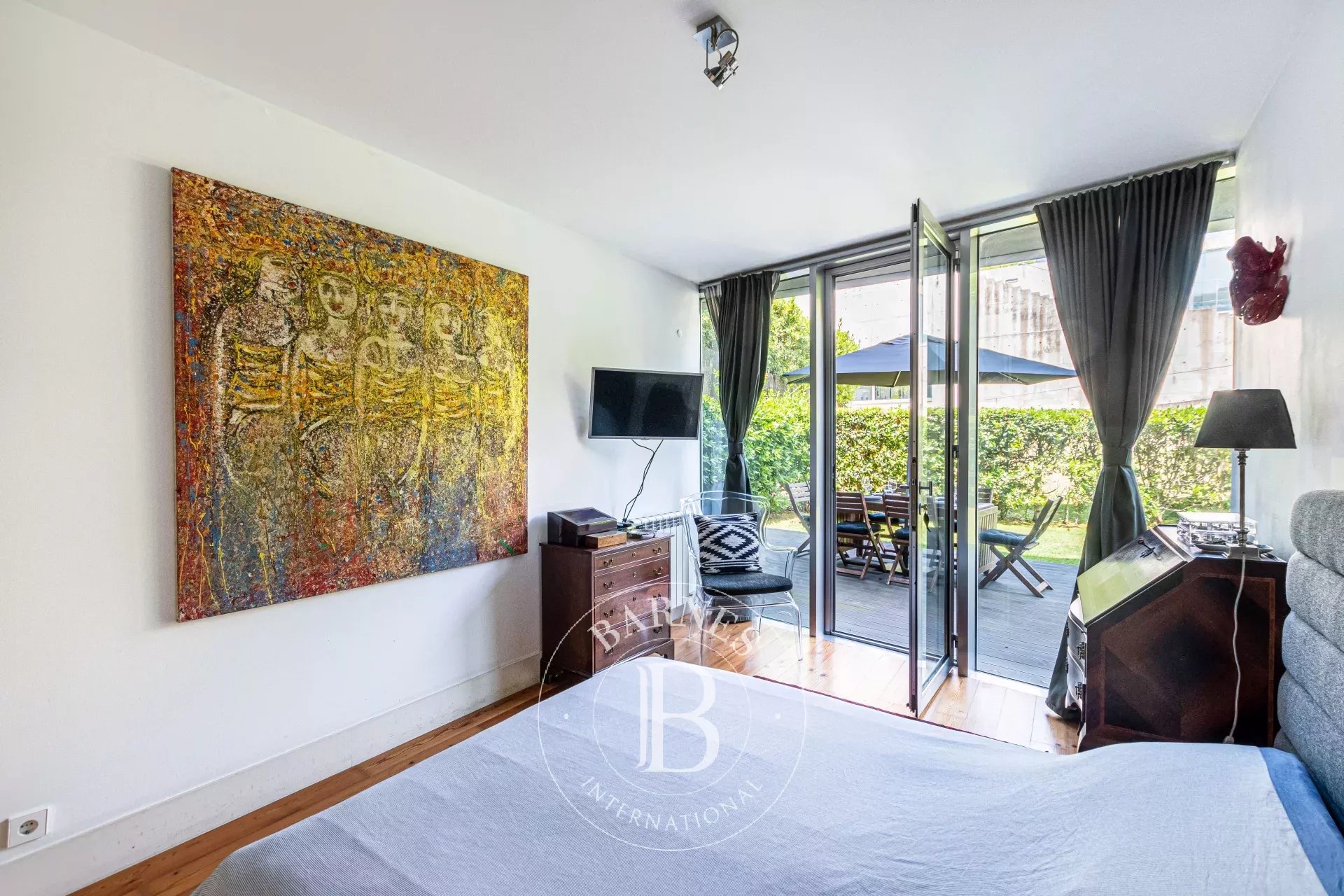 To RENT – In a private condominium in Graça