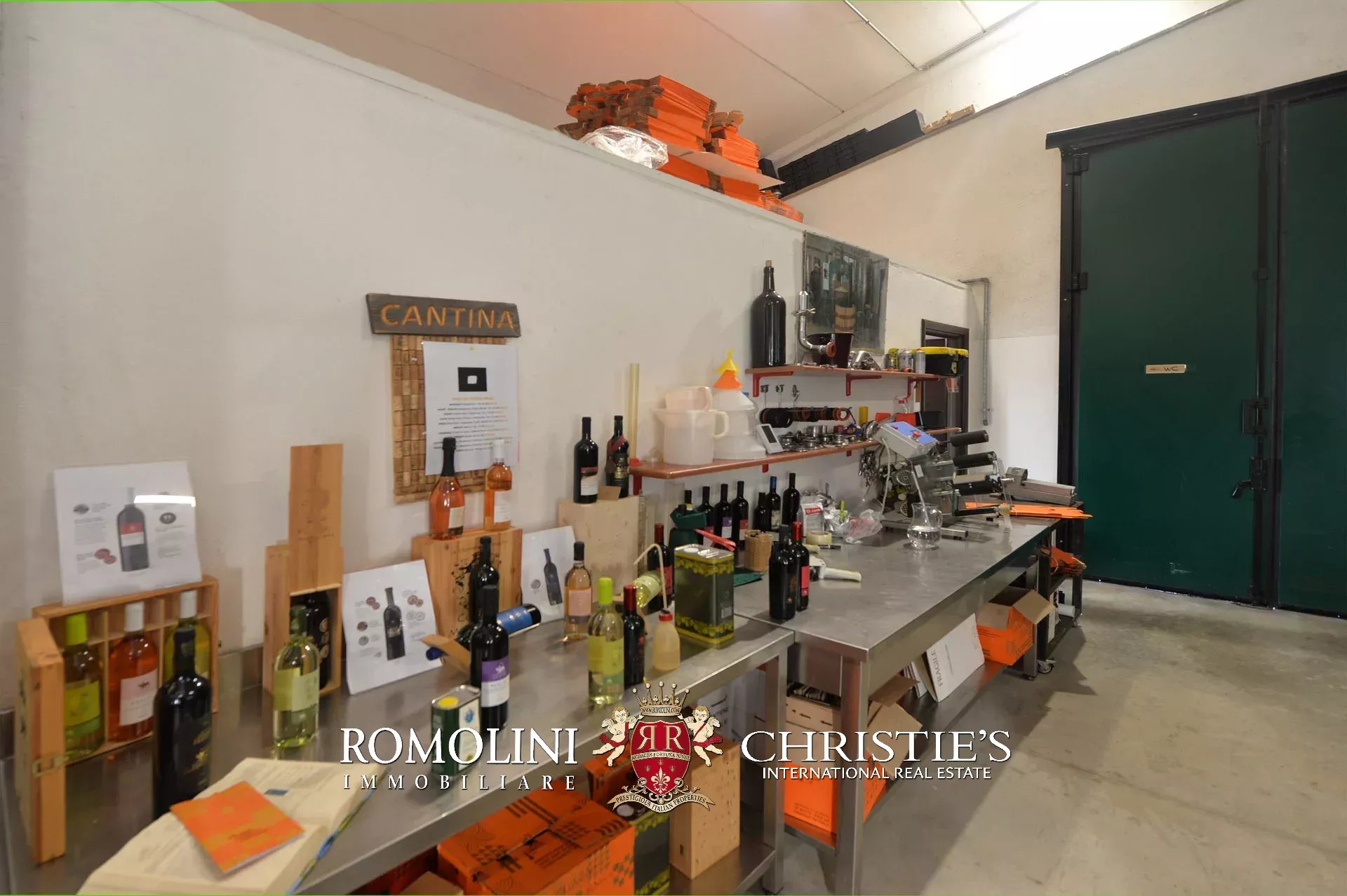 6 Bedroom Vineyard's Image 19