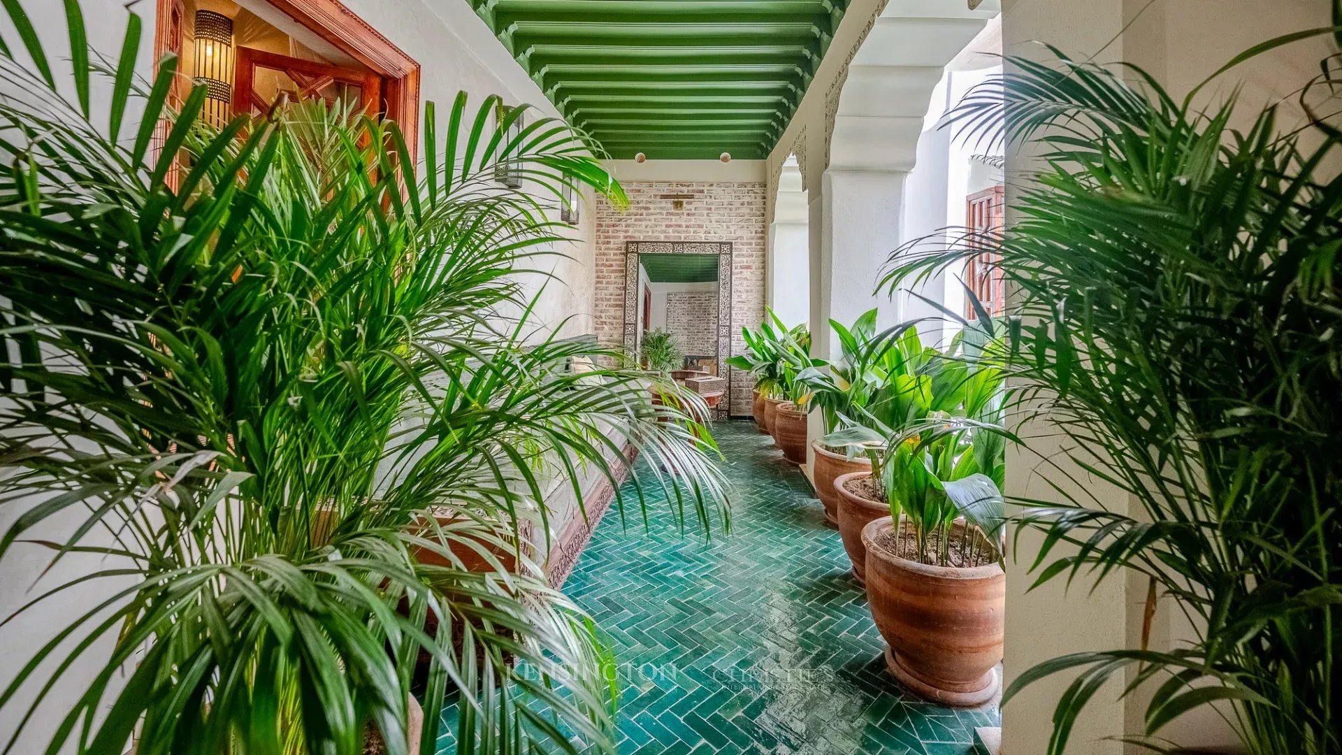6 Bedroom Villa/Townhouse's Image 16