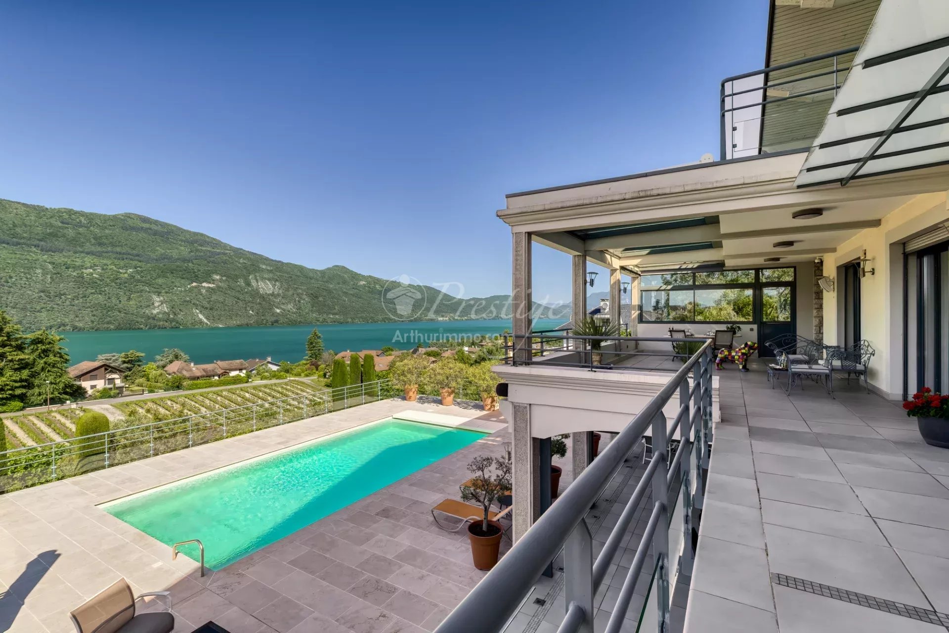 Agence immobilière de 