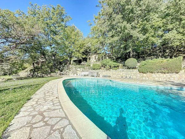 A country estate surrounded by nature — photo 4