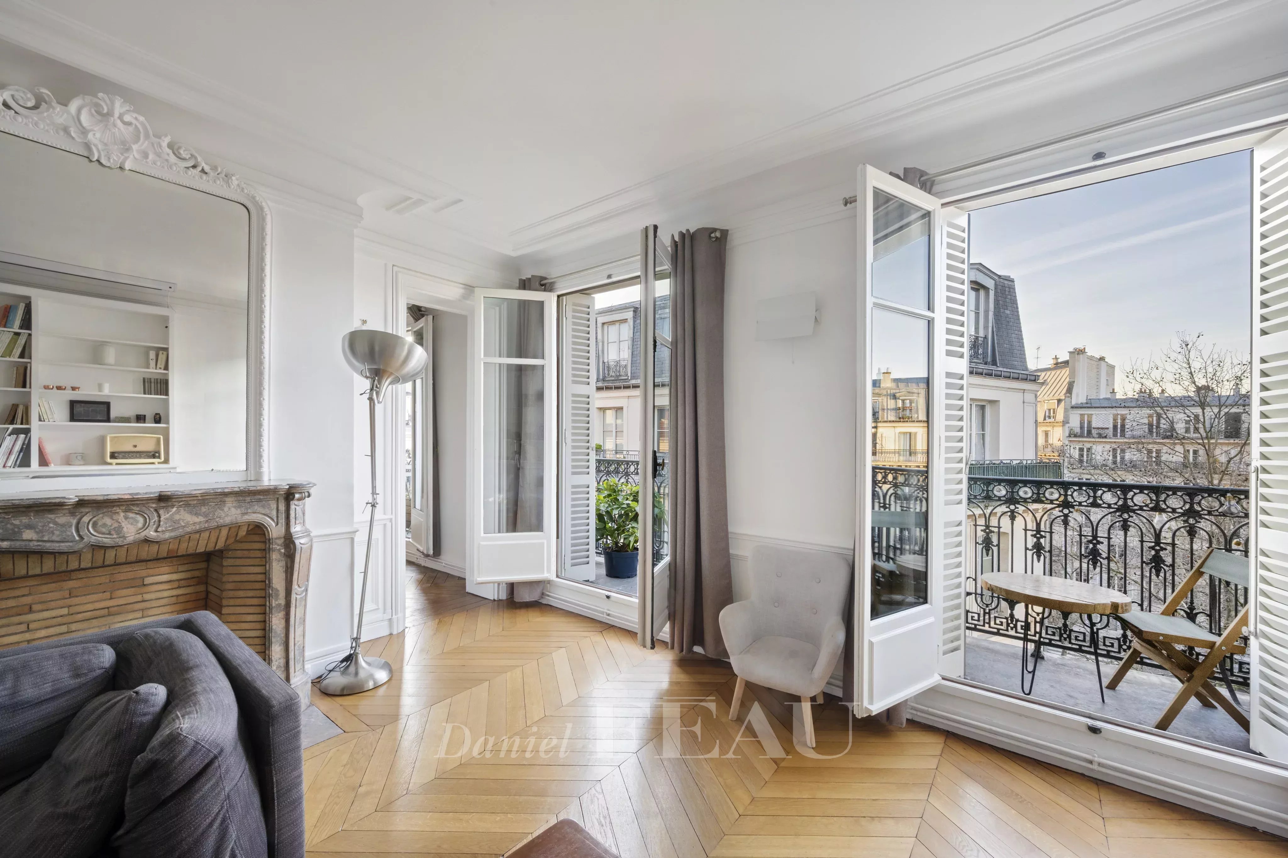 Sale Apartment Paris 4th