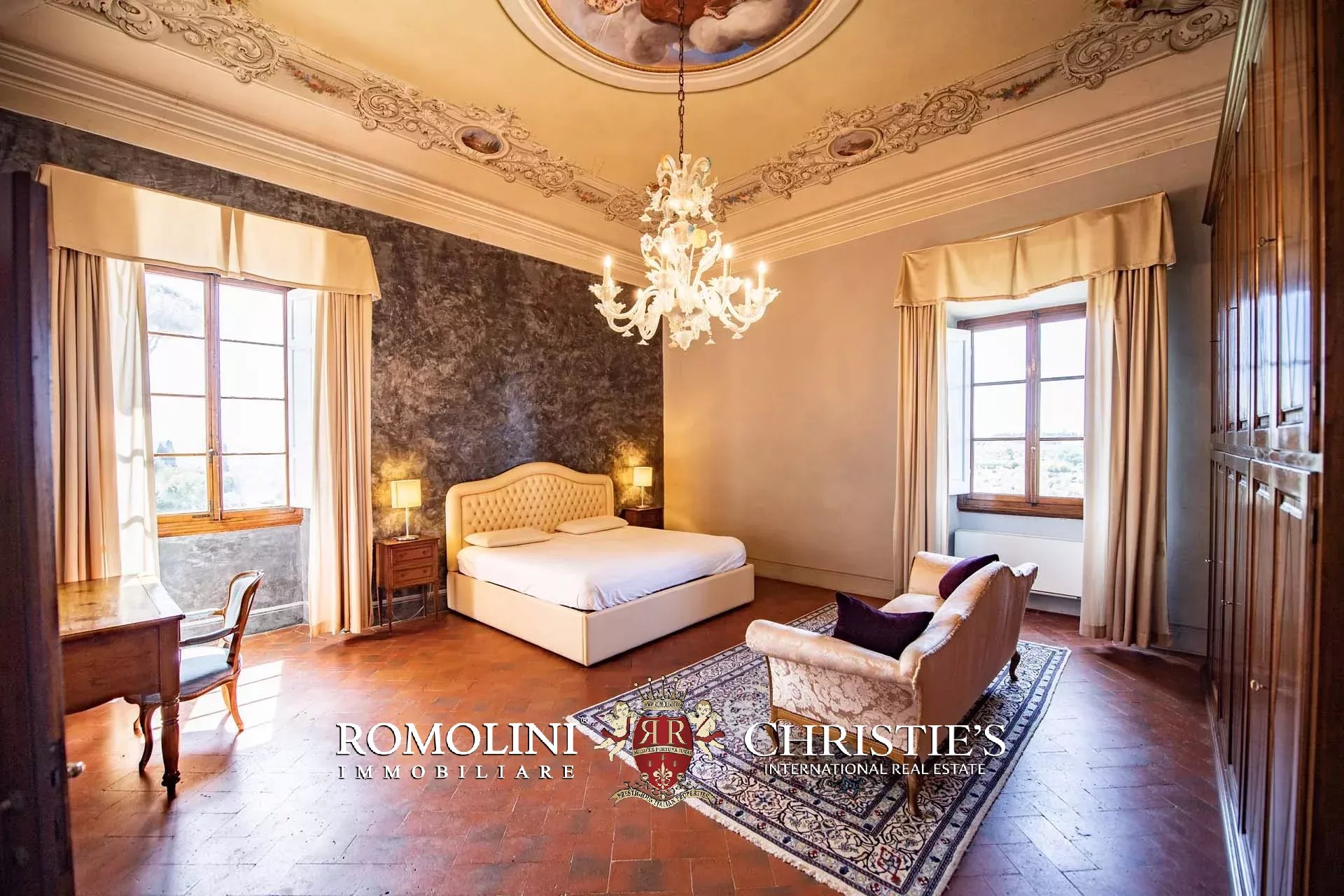 6 Bedroom Apartment/Flat's Image 3