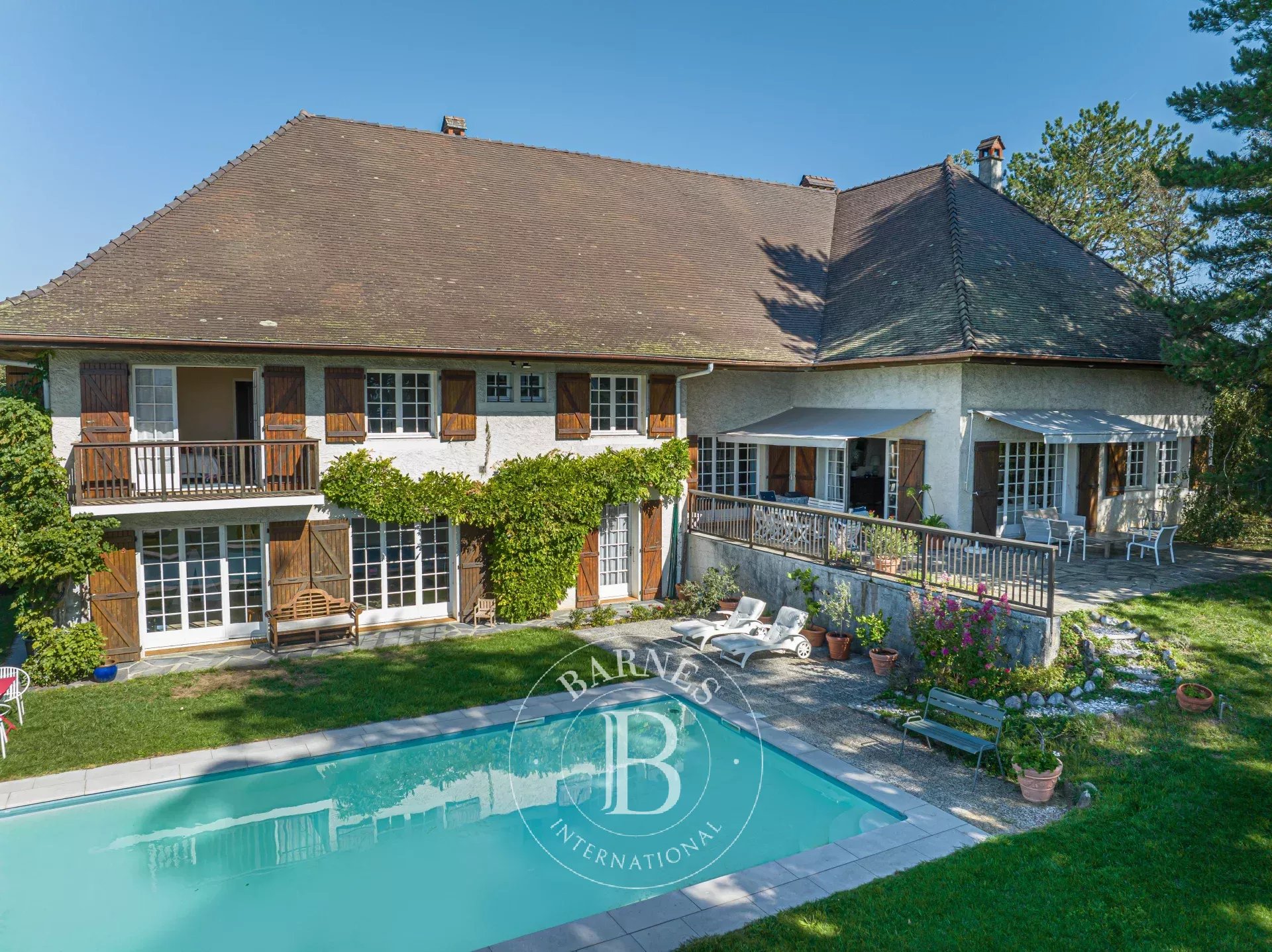 Villa Annecy-le-Vieux  -  ref 83406582 (picture 1)