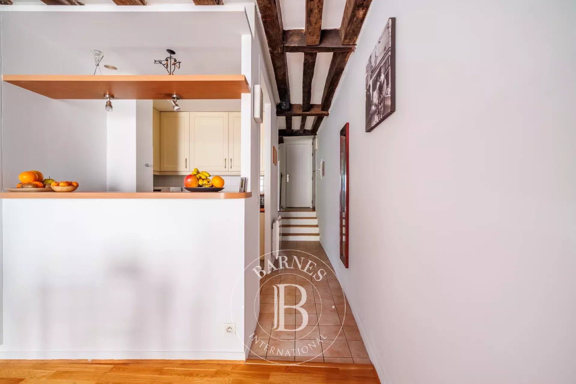 Daire Paris 4ème - picture 11