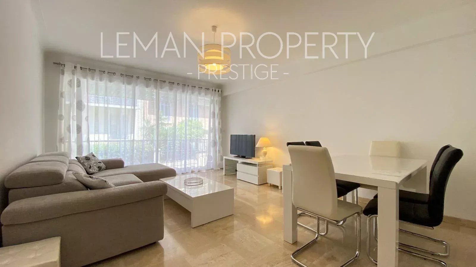 CANNES – BAS SAINT-NICOLAS - 3 PIÈCES DE 81,71 M2