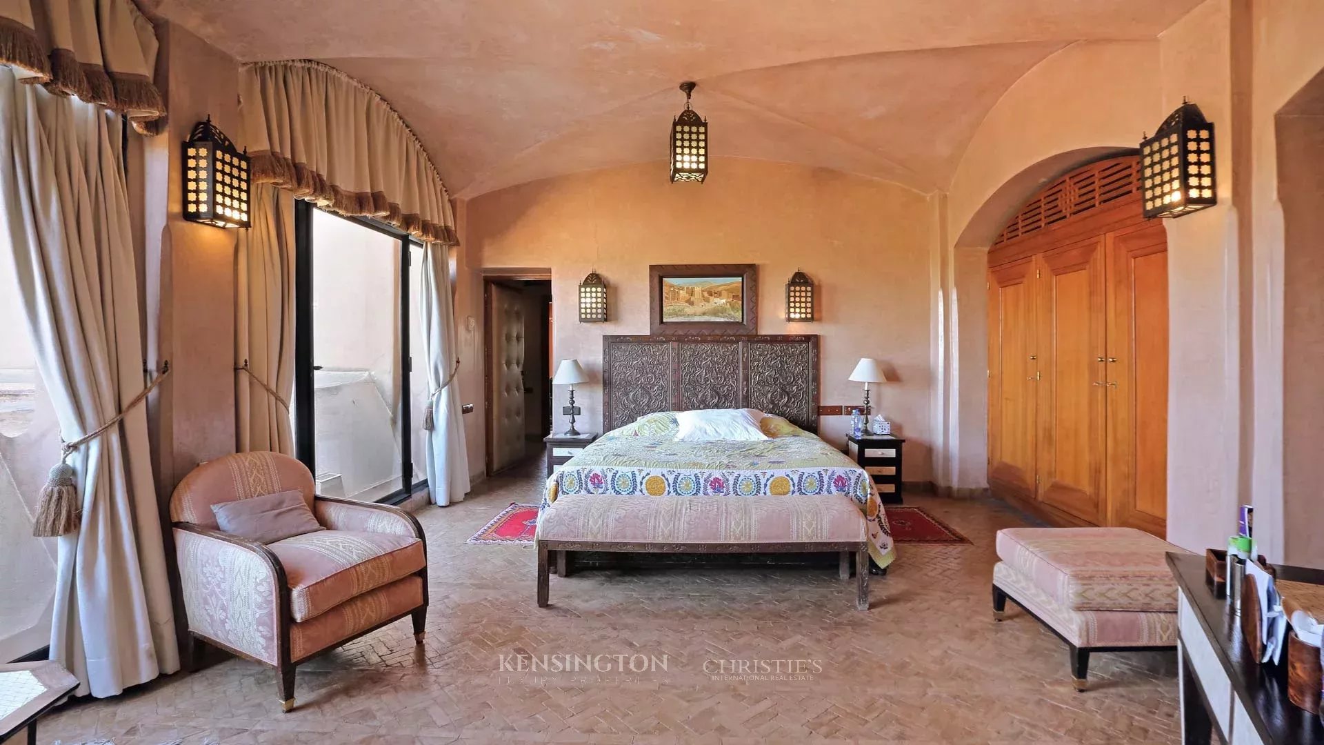 8 Bedroom Villa/Townhouse's Image 37