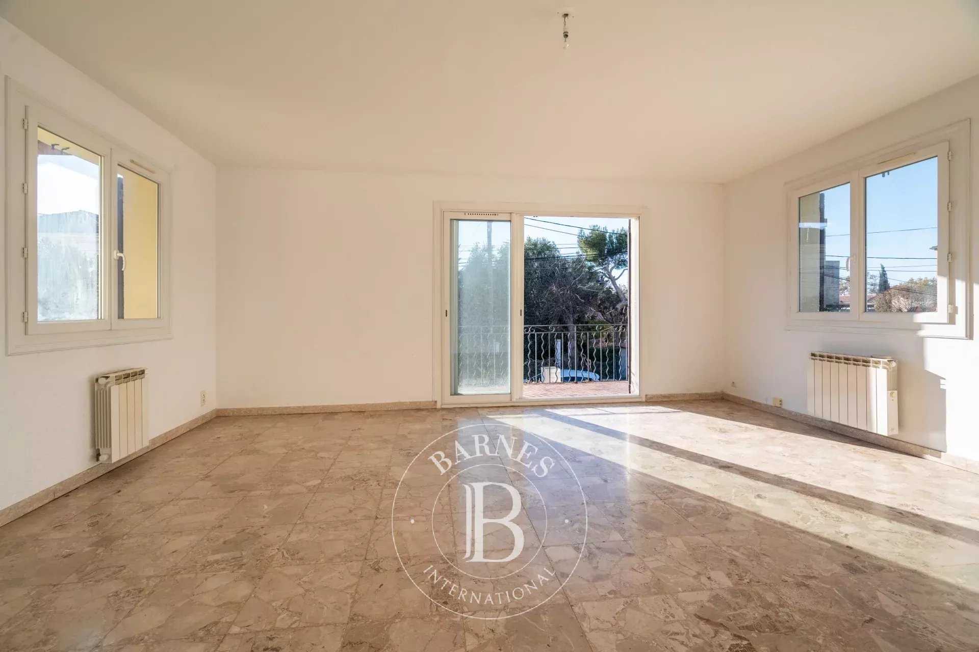 Ev Marseille 8ème - picture 5