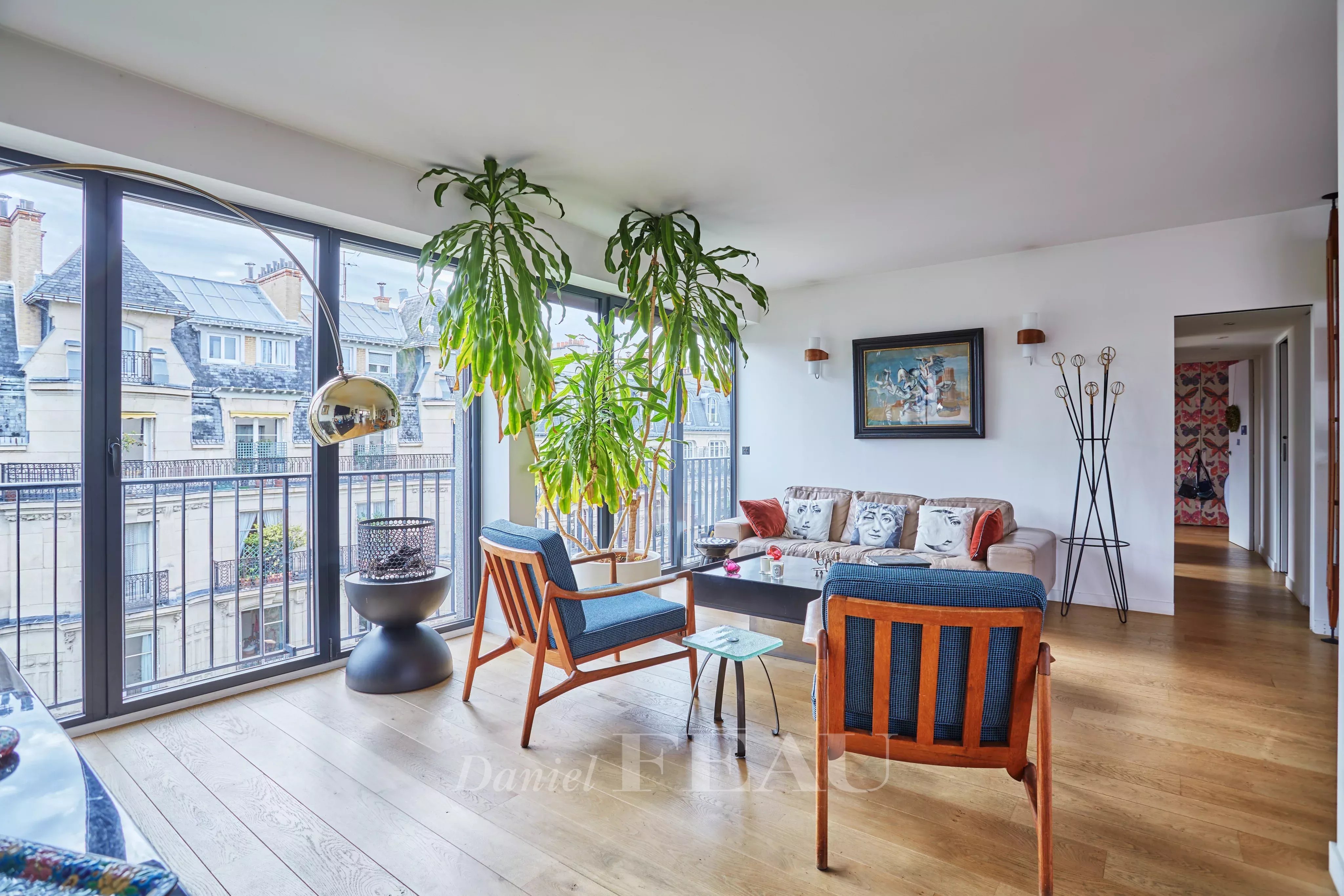 Sale Apartment Paris 16th