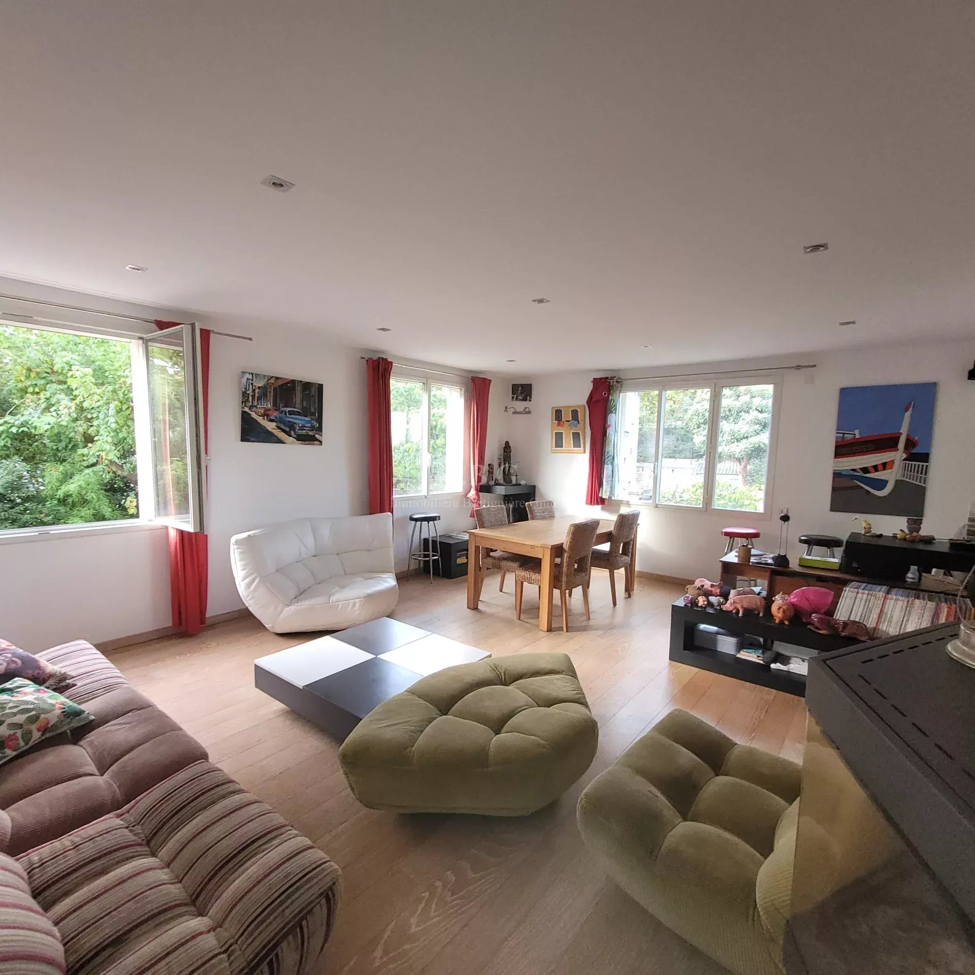 Agence immobilière de 