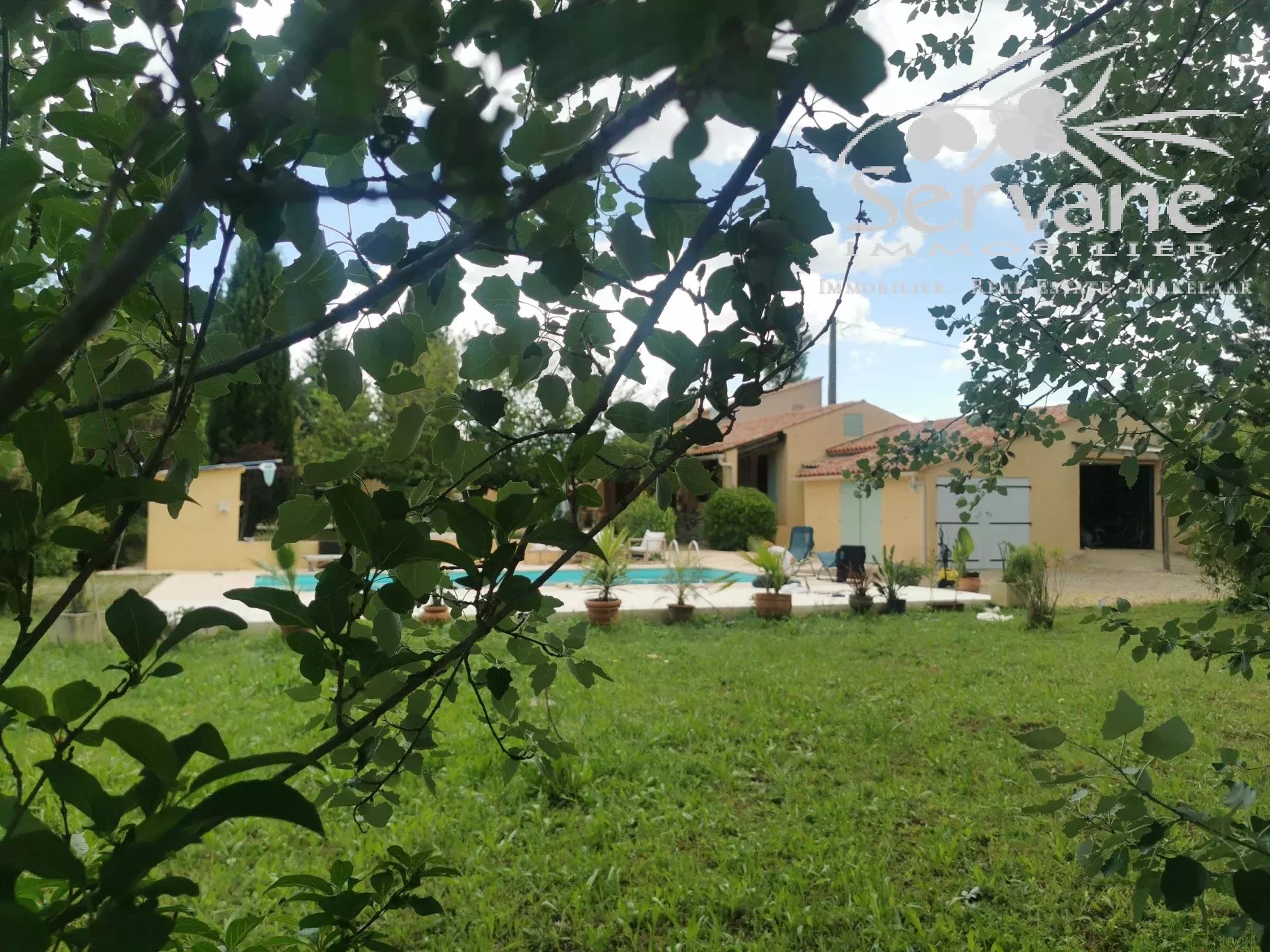 SOLE AGENCY LORGUES 3 BEDROOMS VILLA