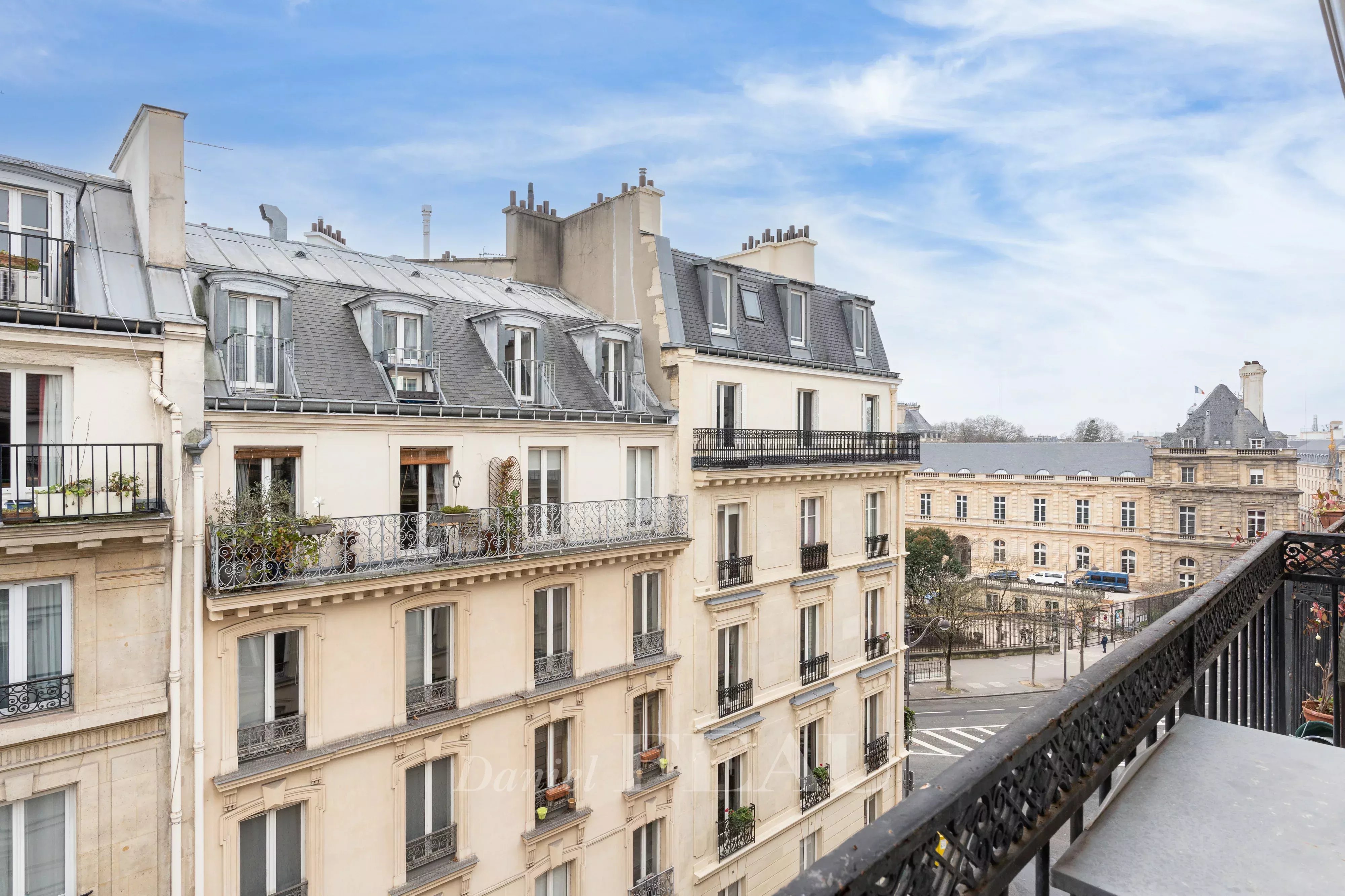 Paris VIe - Jardin du Luxembourg - Maison de ville avec ascenseur et piscine