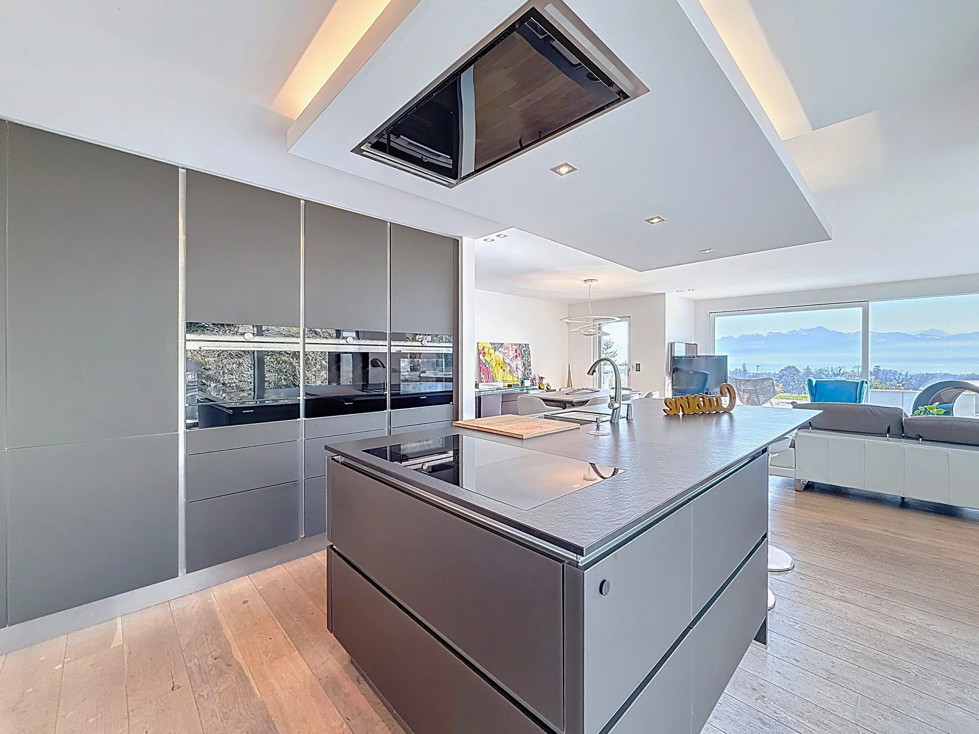 Luxe, modernité et vue imprenable sur le Lac !