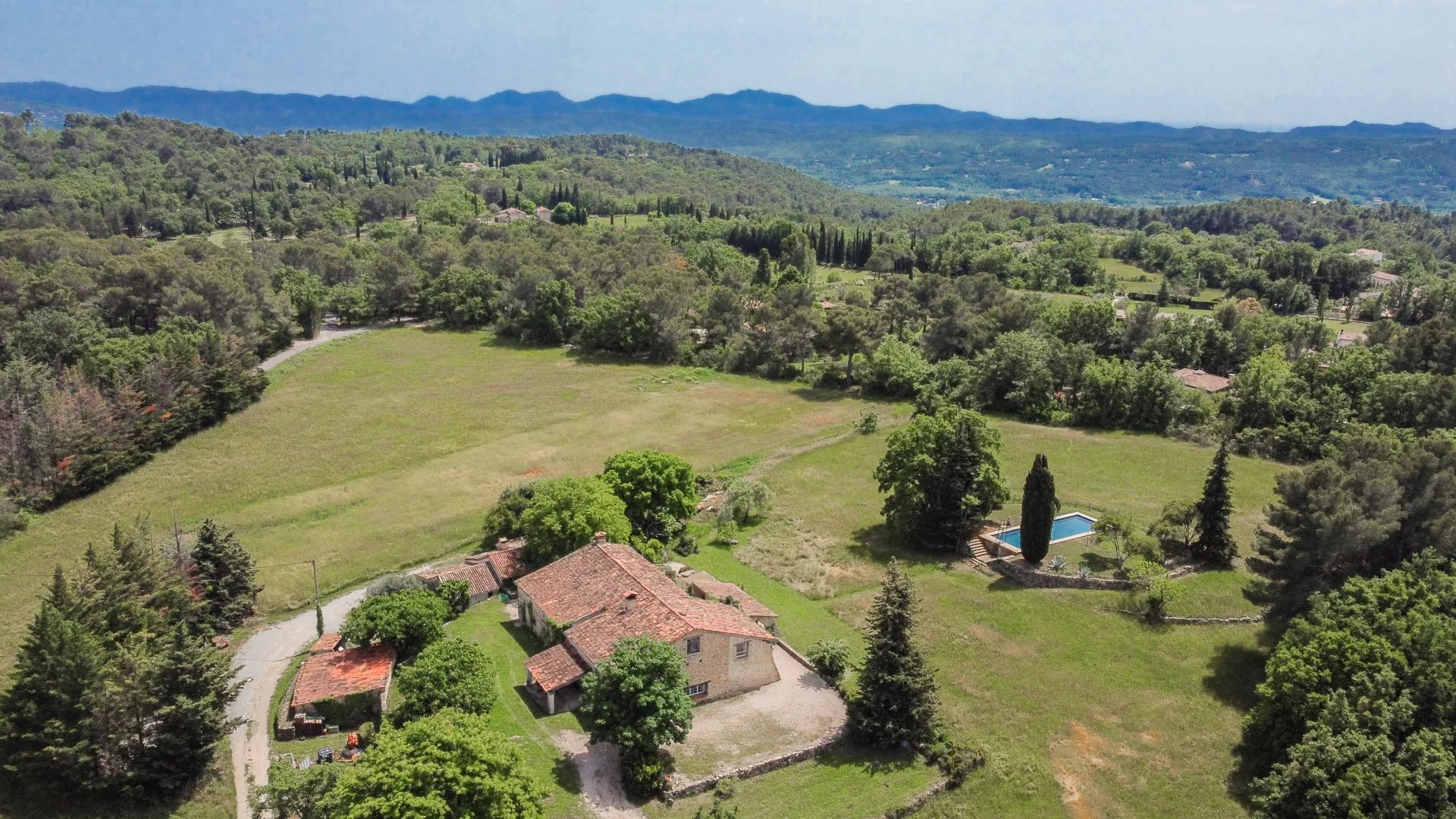 Great old Bastide with guest-house - Tourrettes