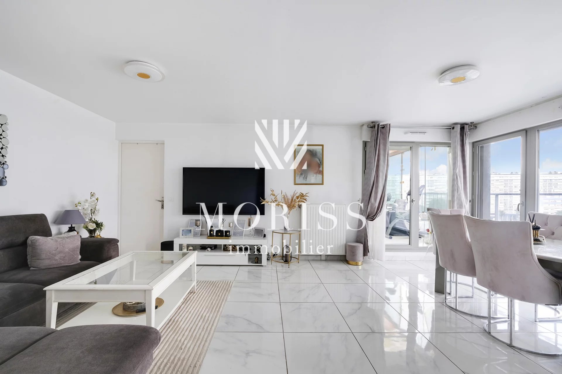ASNIÈRES-SUR-SEINE – APPARTEMENT 5 PIÈCES DE 104 M2 AVEC BALCON - Image Array