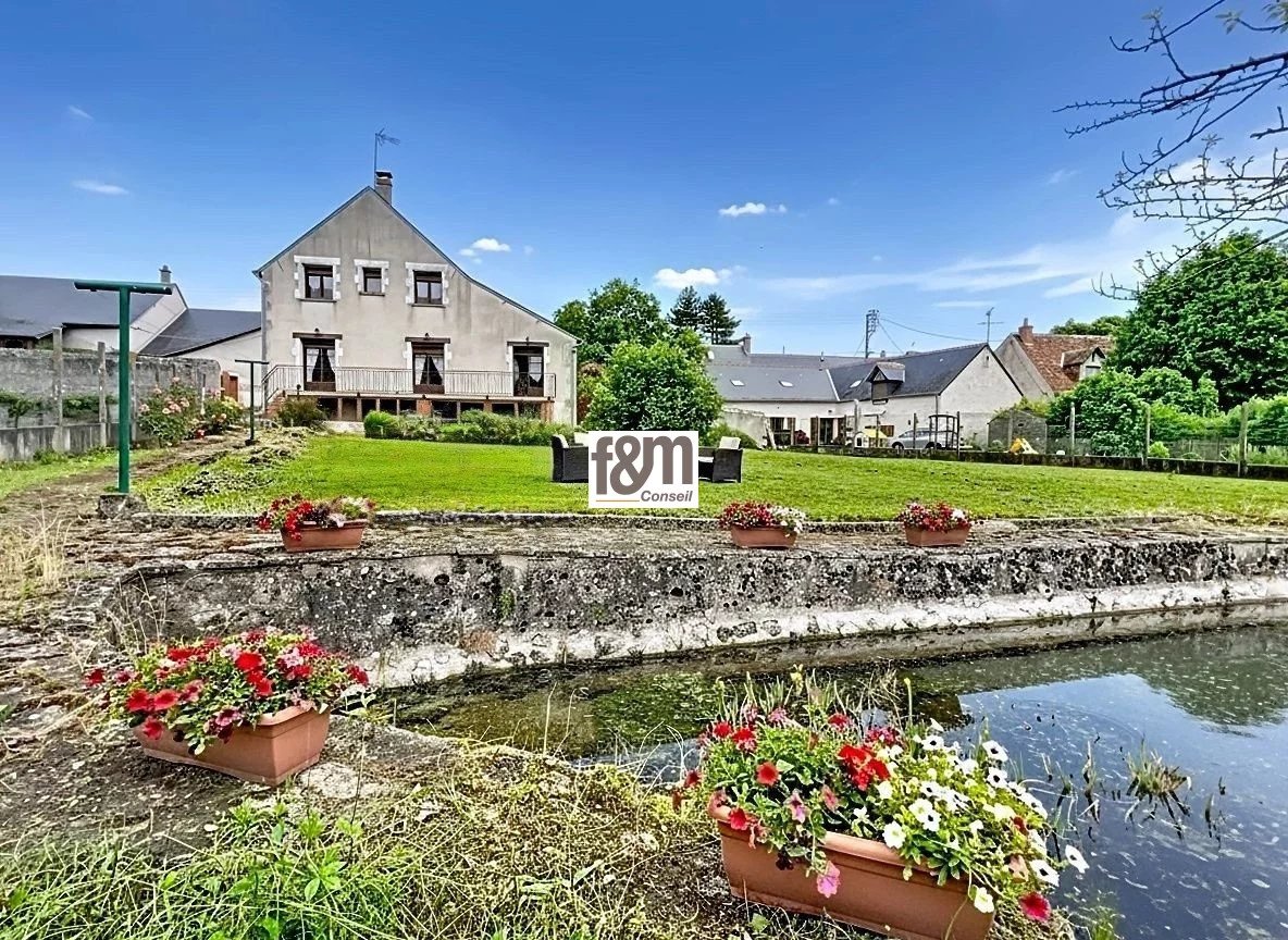 EXCLUSIVITE SUEVRES Ensemble immobilier 250 m² comprenant 2 mai