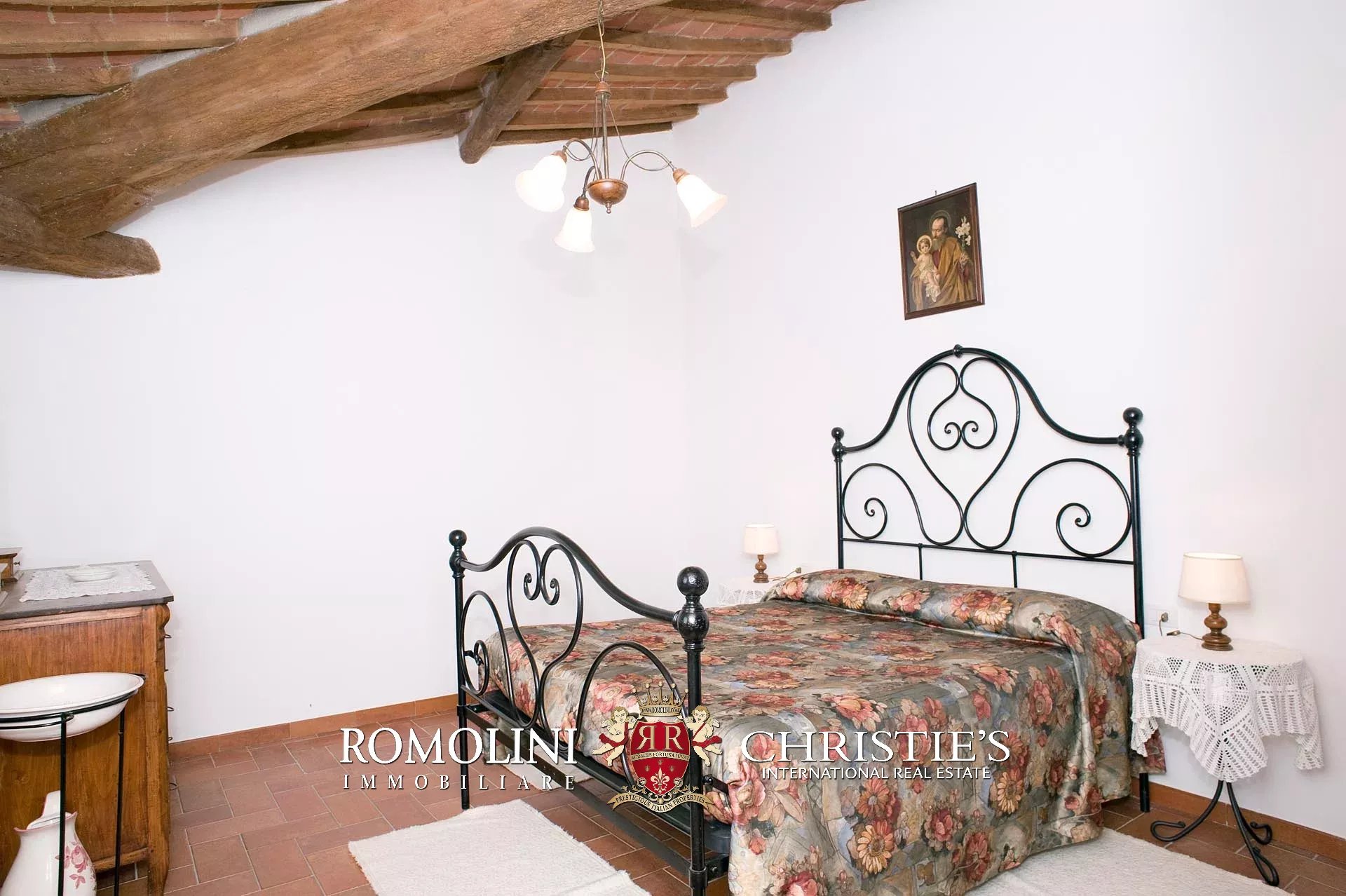 9 Bedroom Villa/Townhouse's Image 61