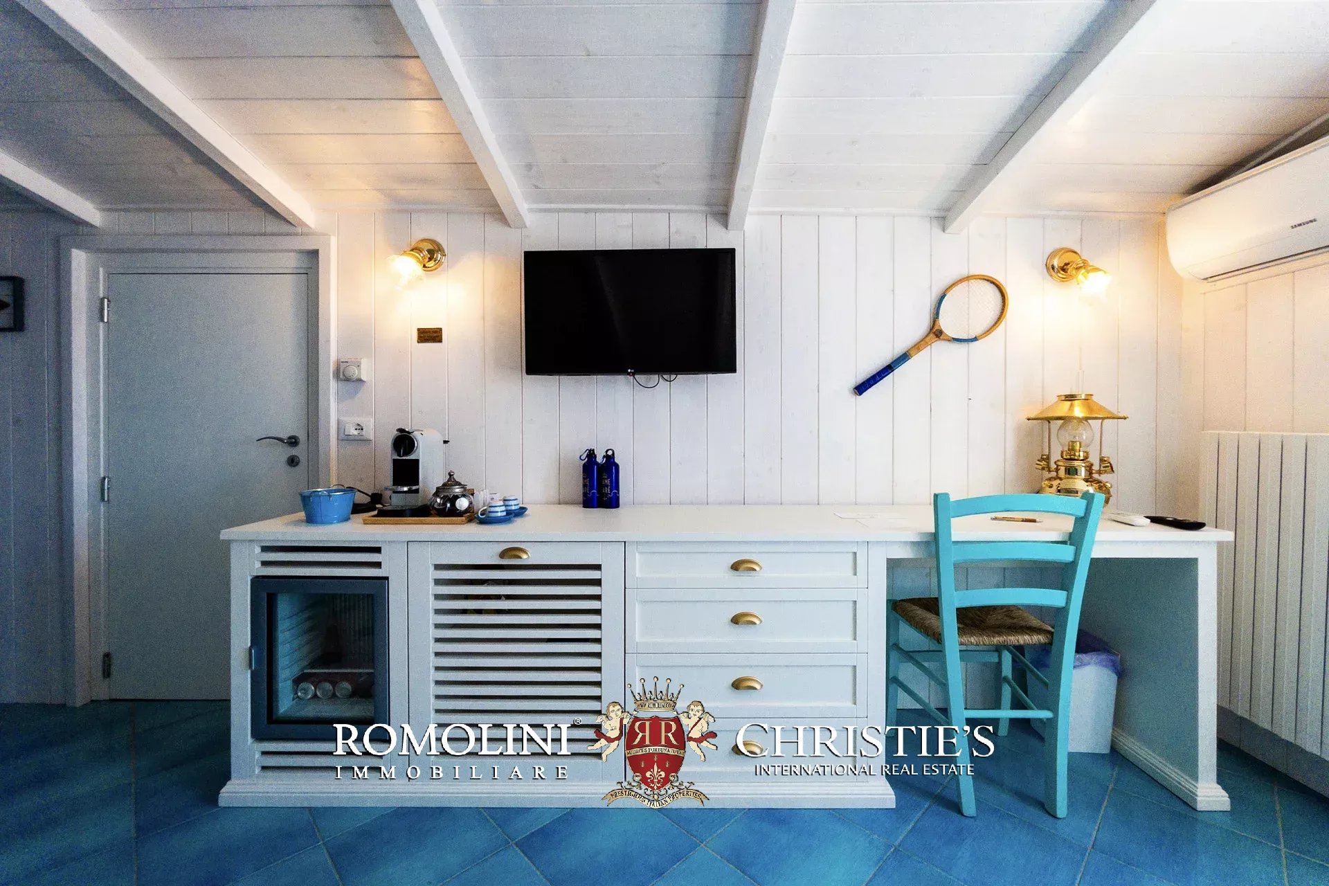 7 Bedroom Villa/Townhouse's Image 32