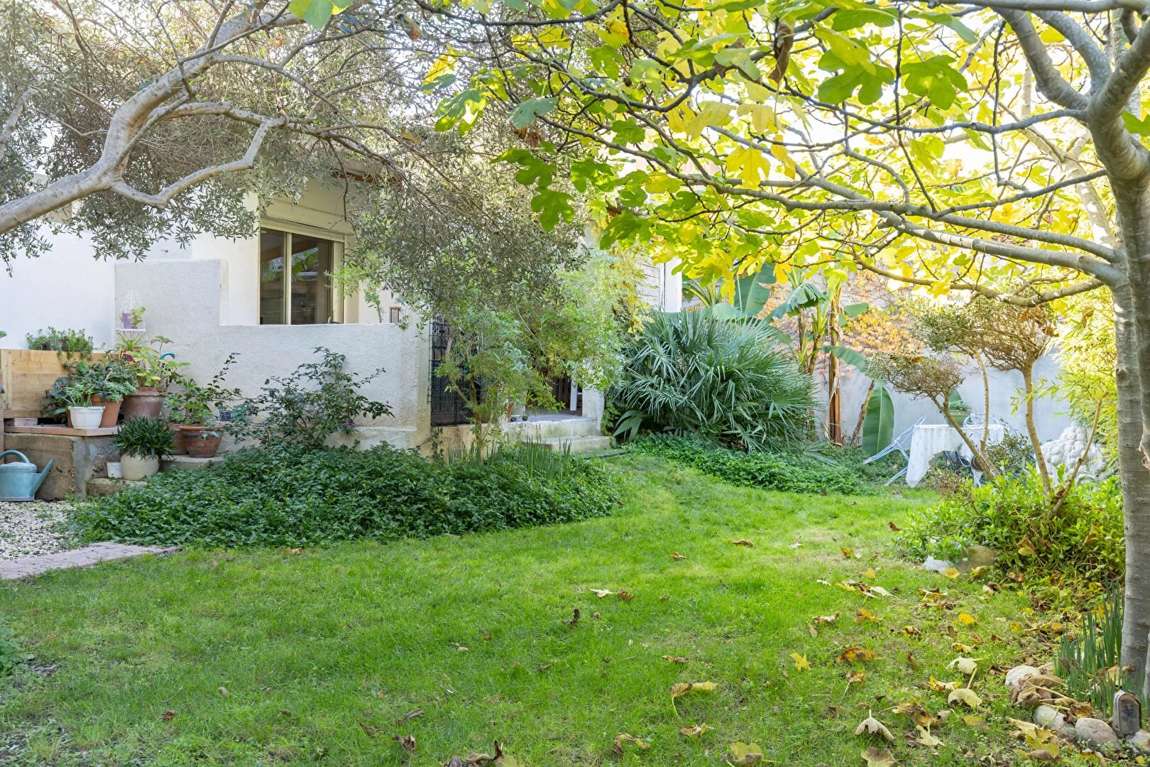 EXCLUSIVITE ISTRES CENTRE VIilla plan pied jardin arboré