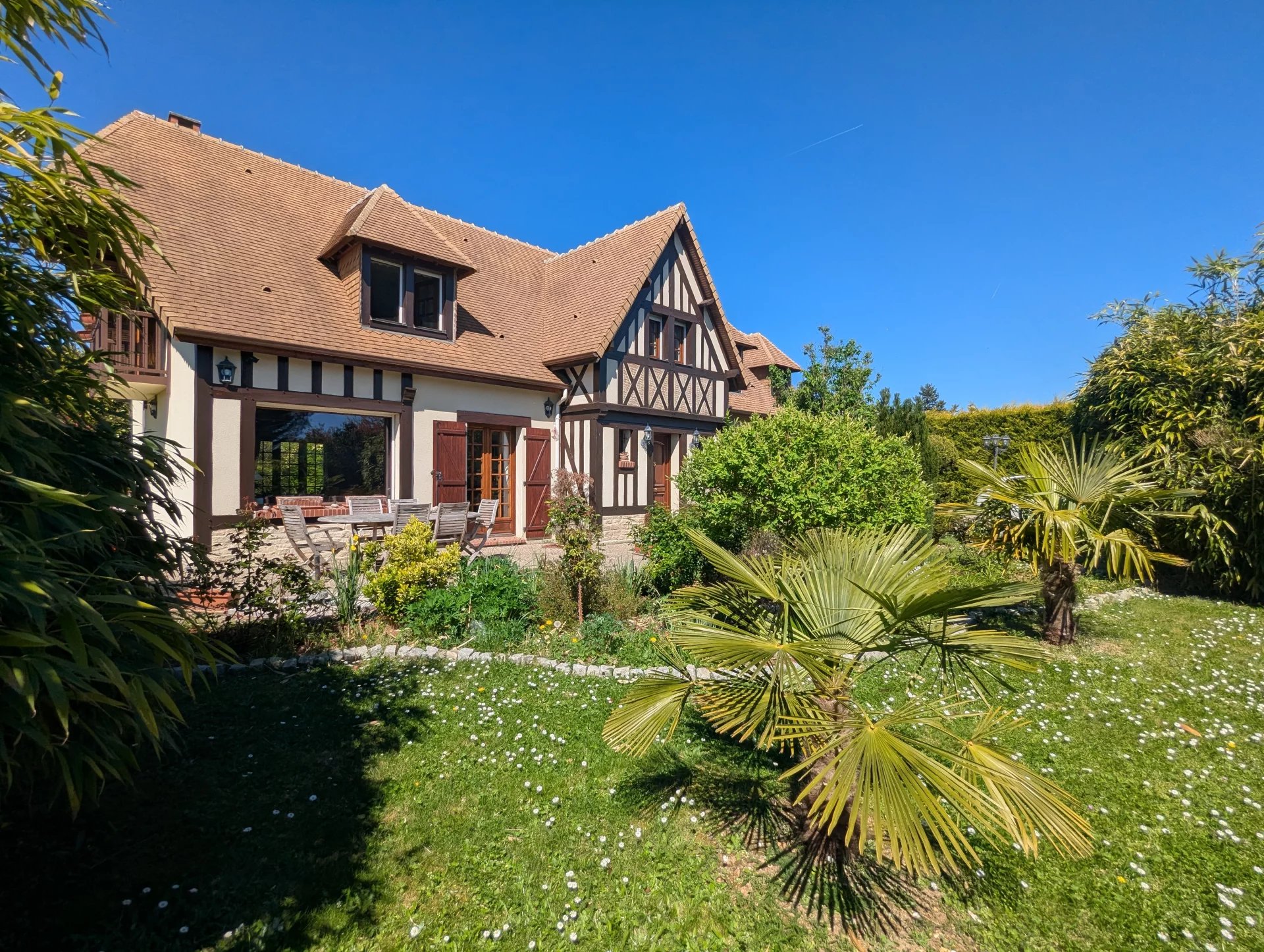 Maison F6 de 165 m² sur une beau terrain 2 300 m²