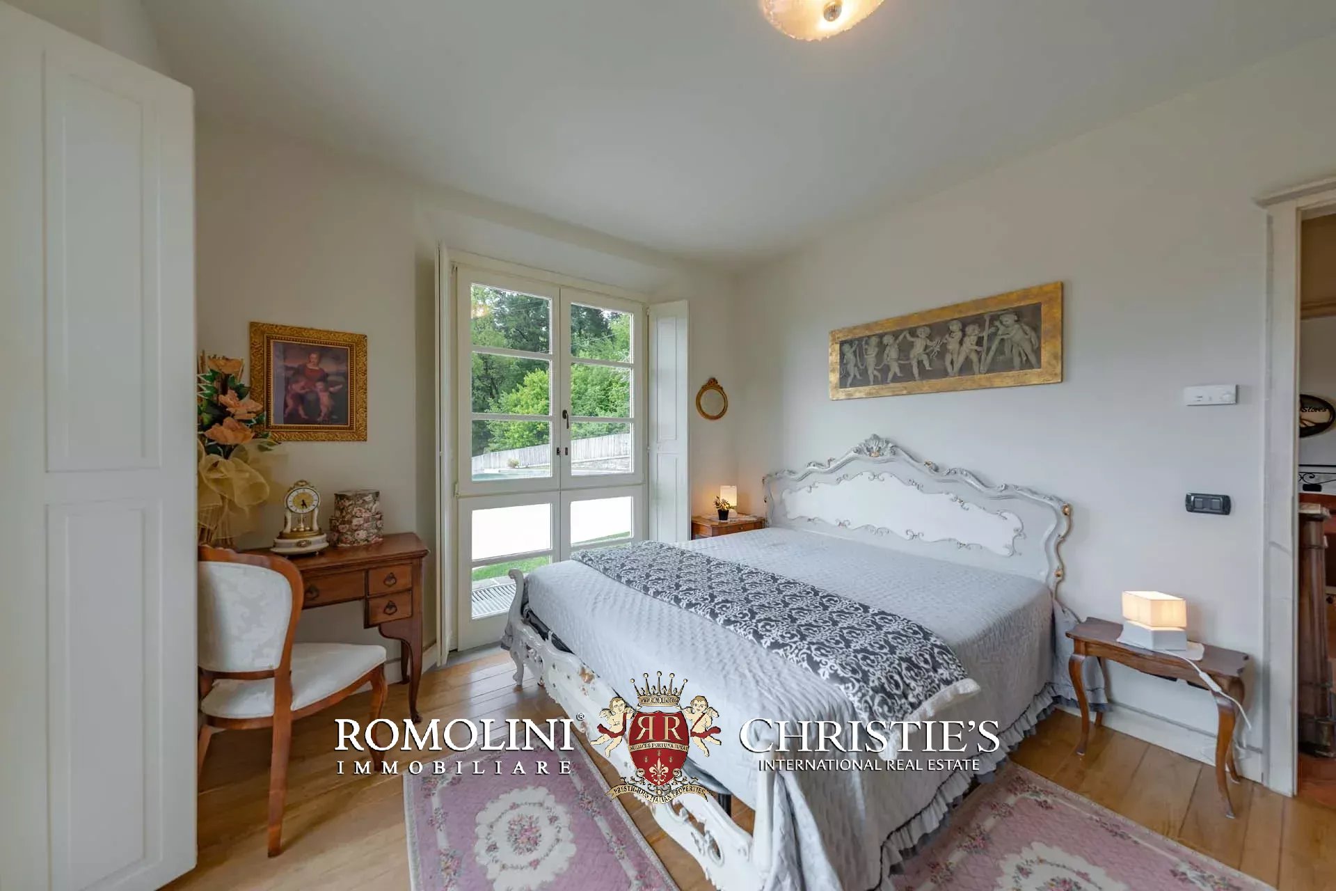 10 Bedroom Villa/Townhouse's Image 99