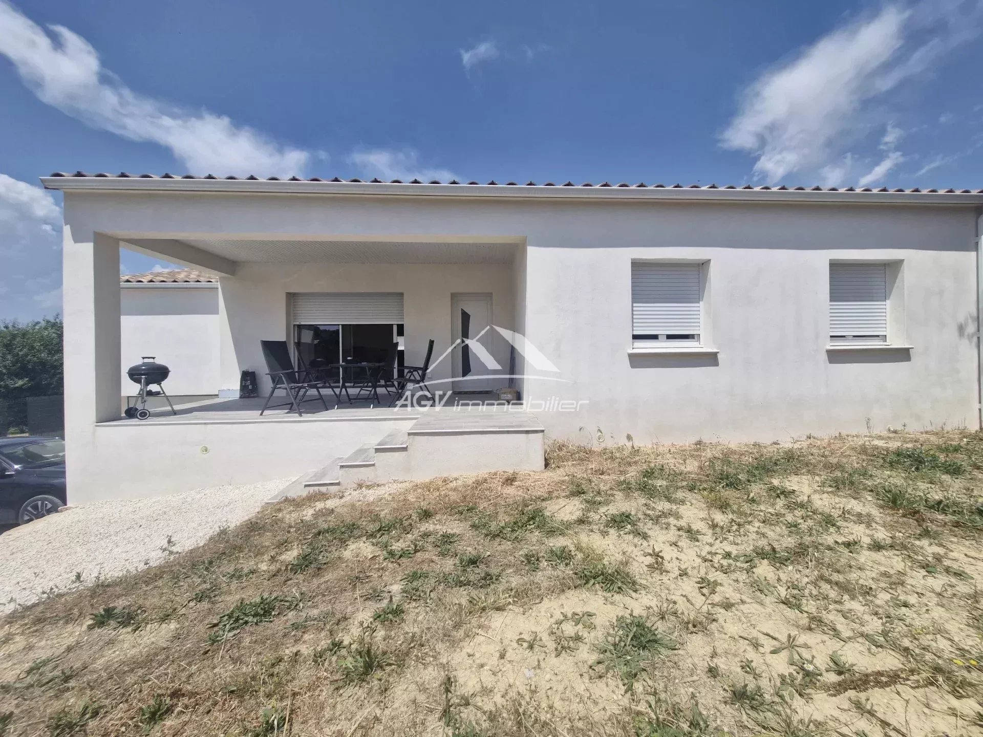 Proche ALLEGRE LES FUMADES maison neuve d'environ 100 m²