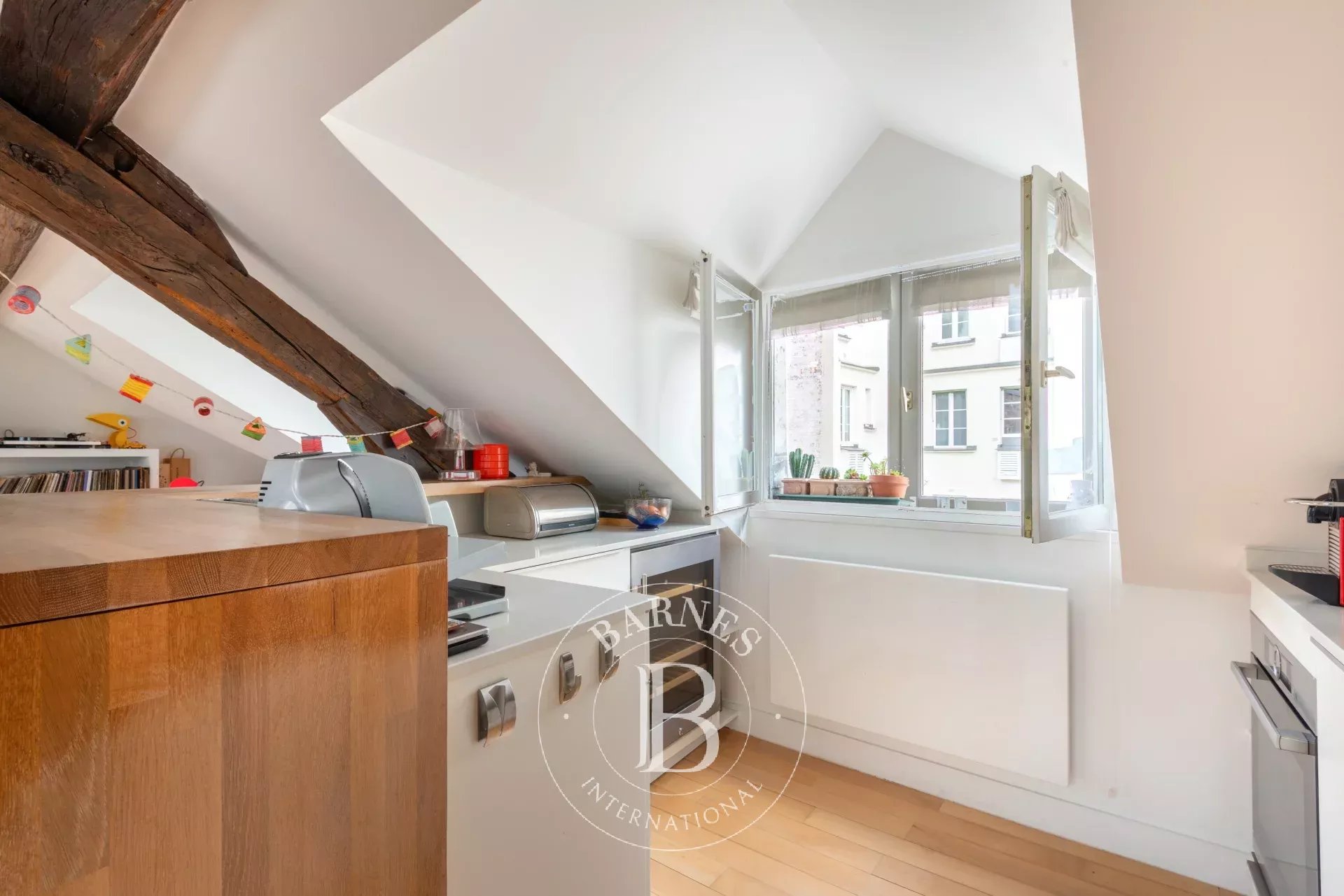 Daire Paris 4ème - picture 6