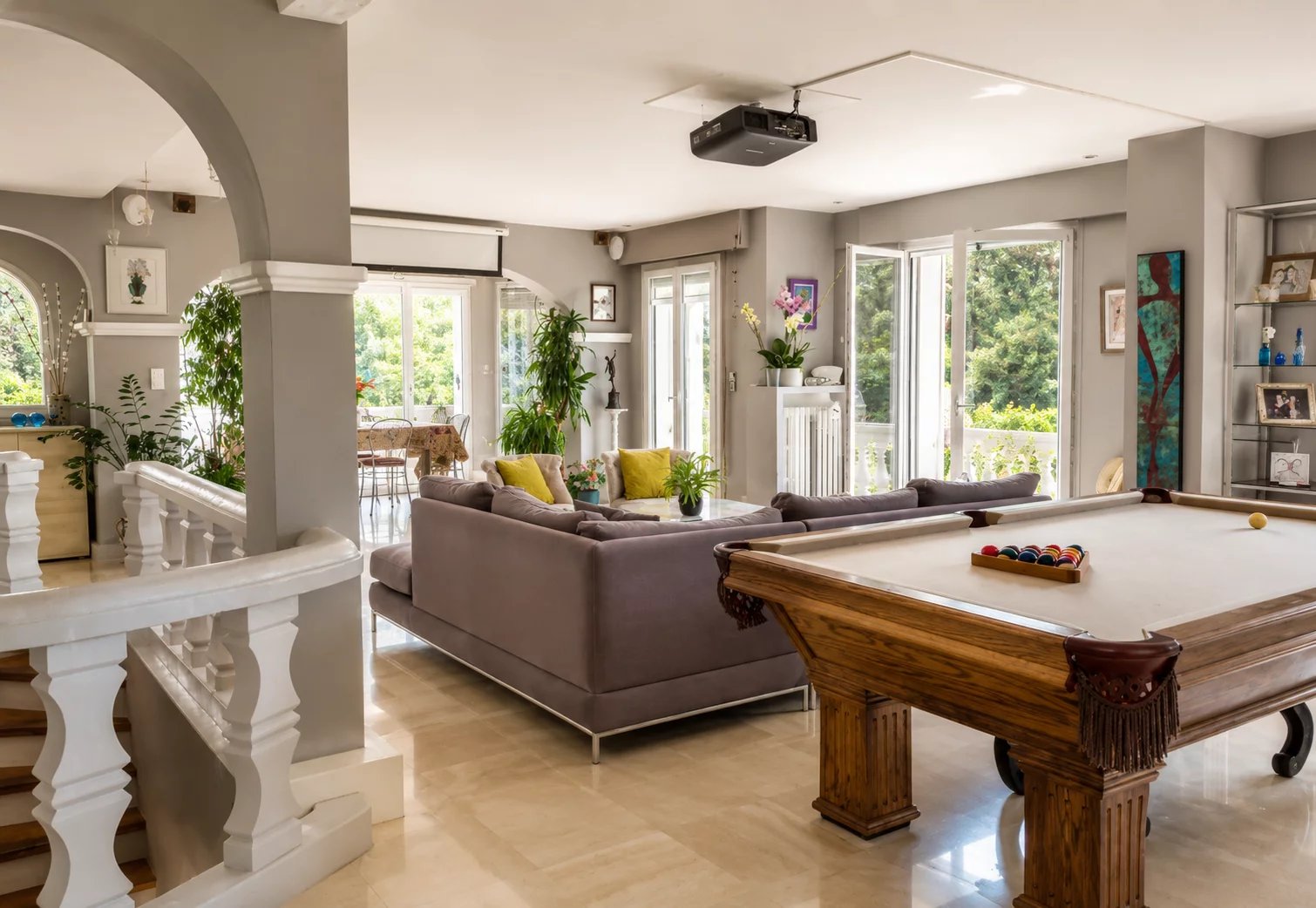  Image of Villa - 7 Bedrooms for Sale in Alpes-Maritimes-Vence-France, Image 7
