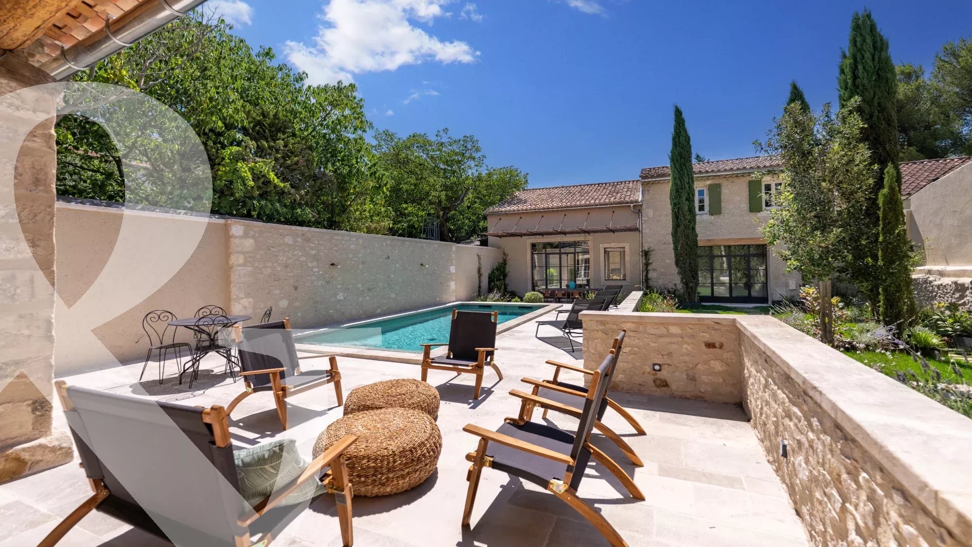 UN BIEN UNIQUE AVEC VUE SUR L'EGLISE