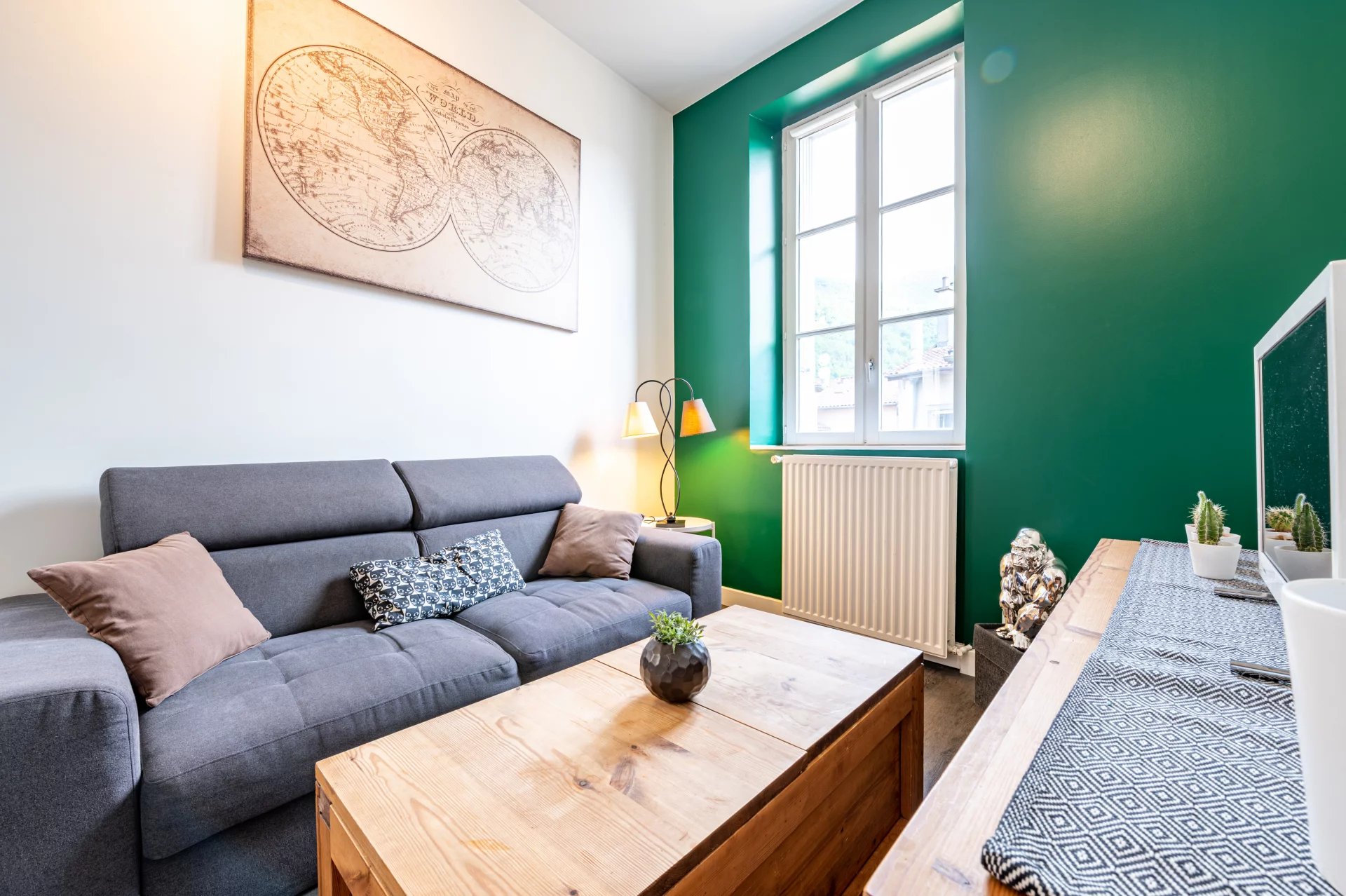 Agence immobilière de CAPSULE CORP