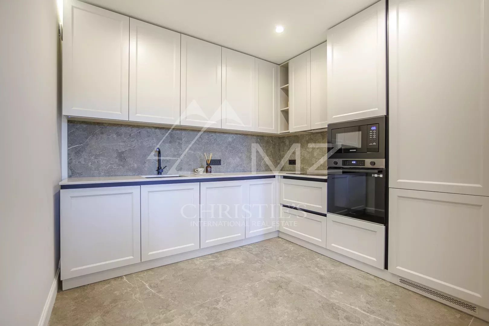 2 Bedroom Apartment/Flat's Image 3