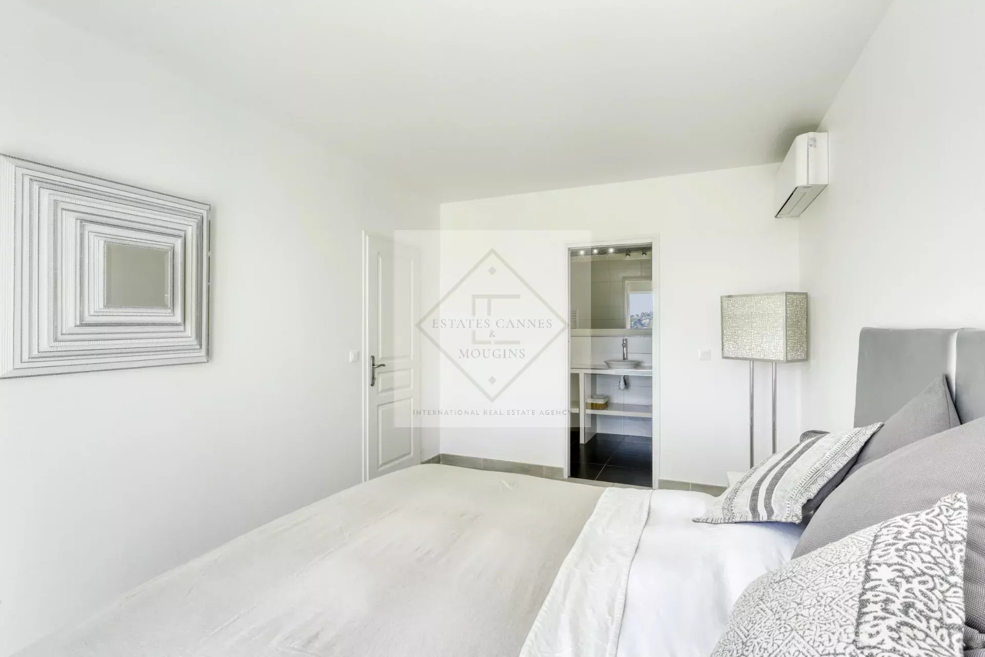 Superbe villa avec vue mer – Proche de Saint-Tropez — photo 9