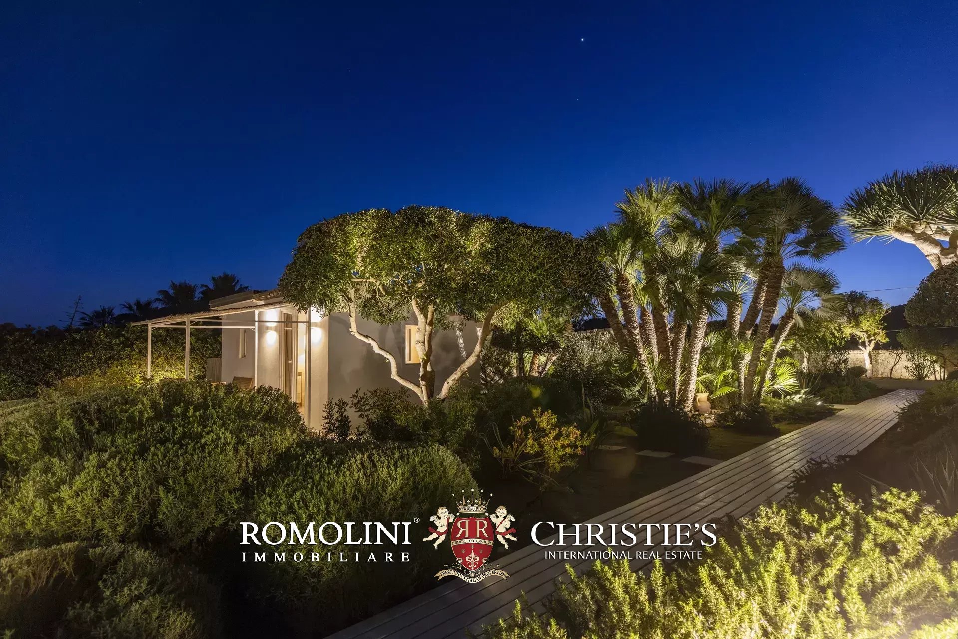 4 Bedroom Villa/Townhouse's Image 30
