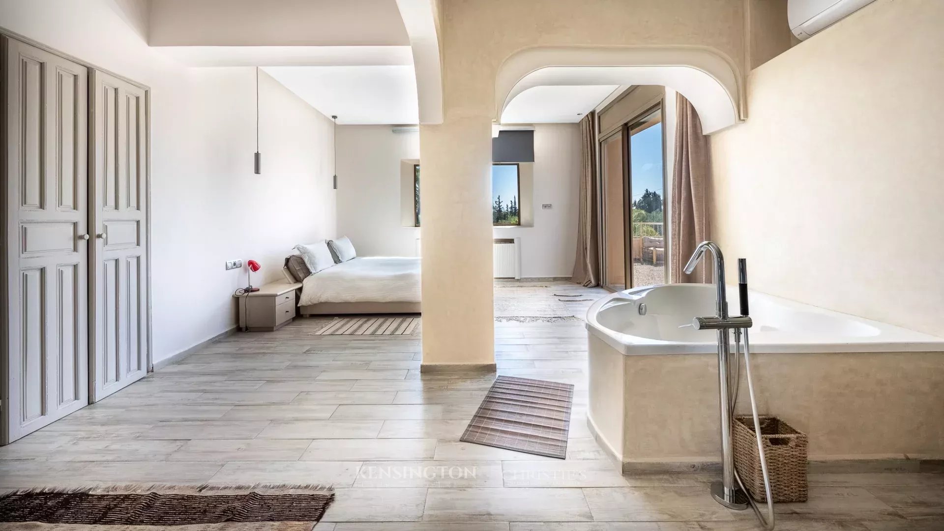 5 Bedroom Villa/Townhouse's Image 18