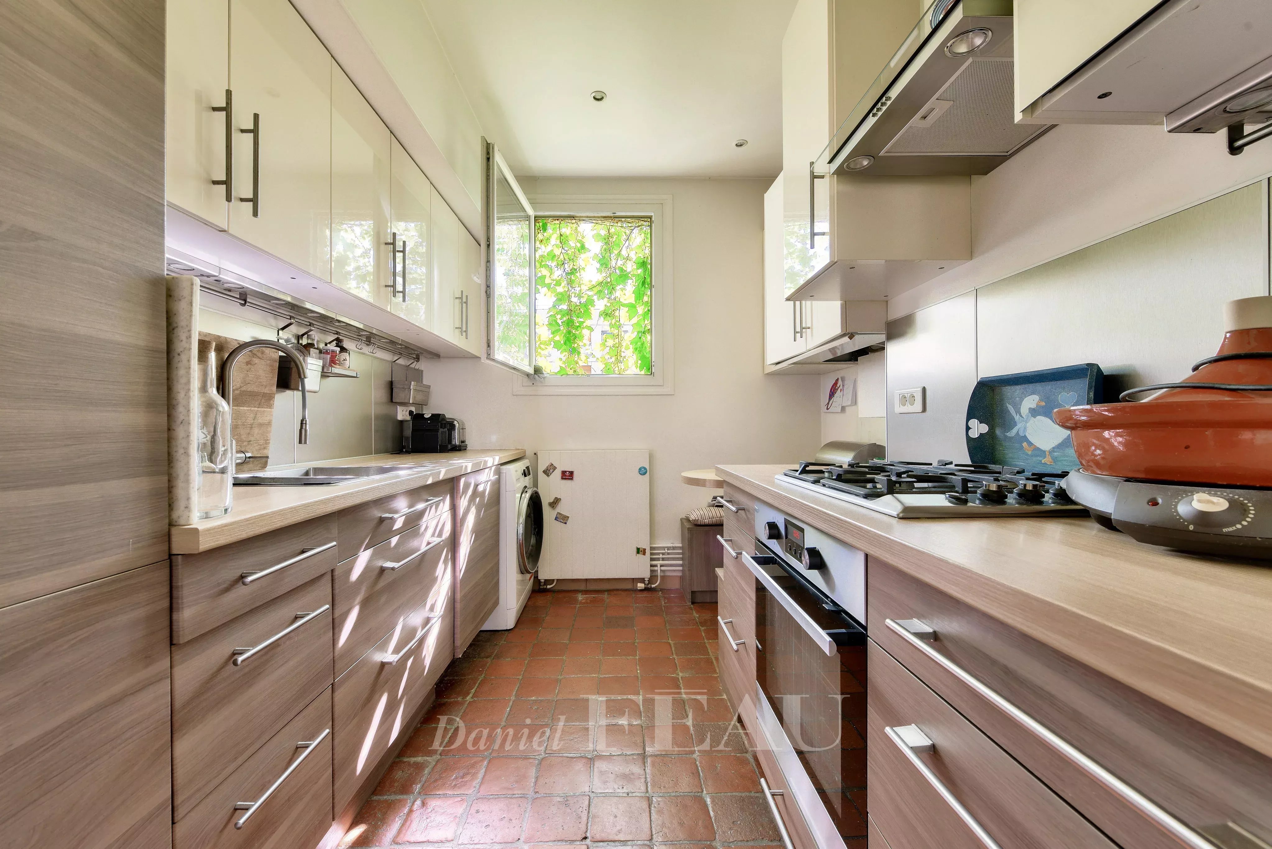 Sale Apartment Paris 15th