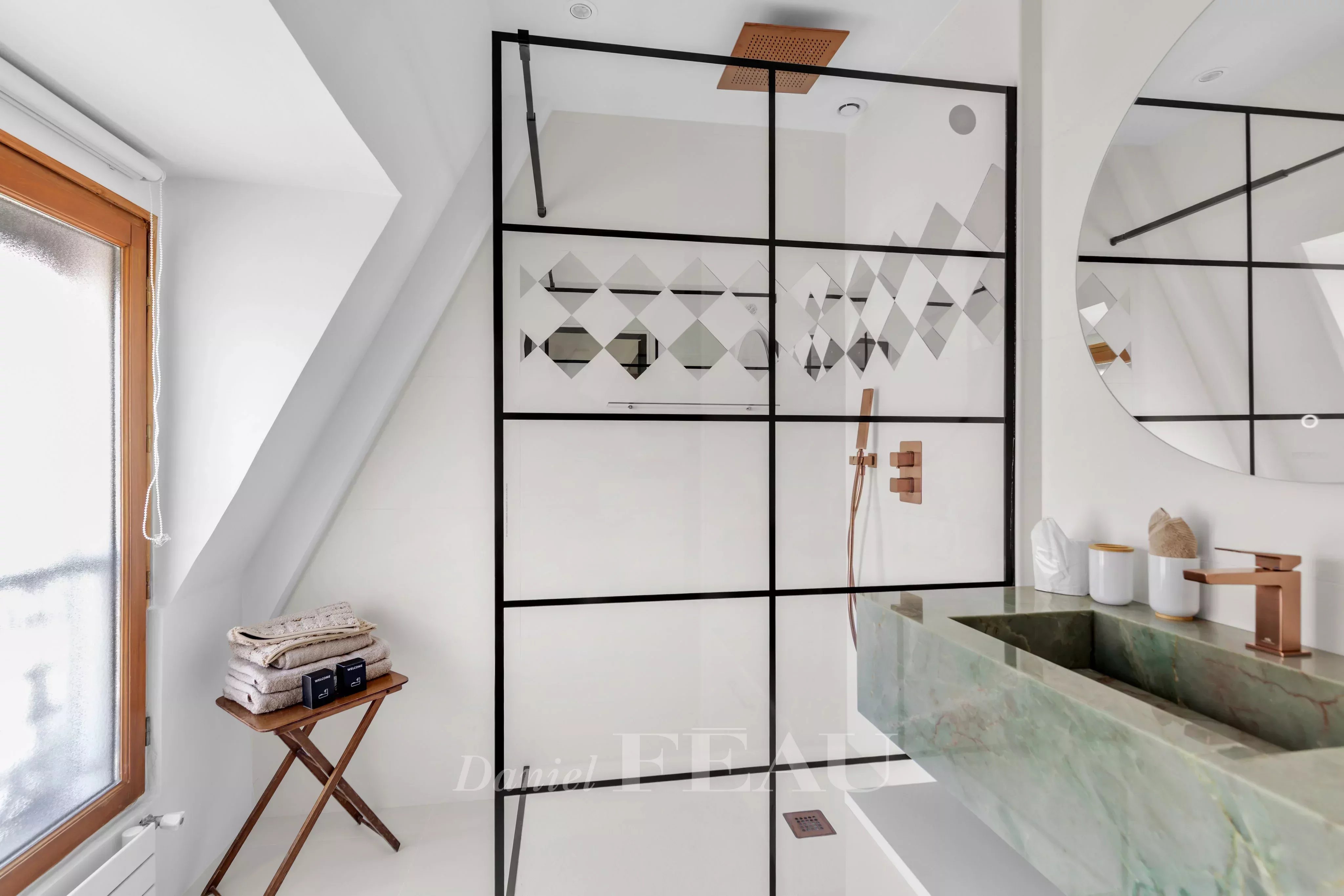 Sale Apartment Paris 8th