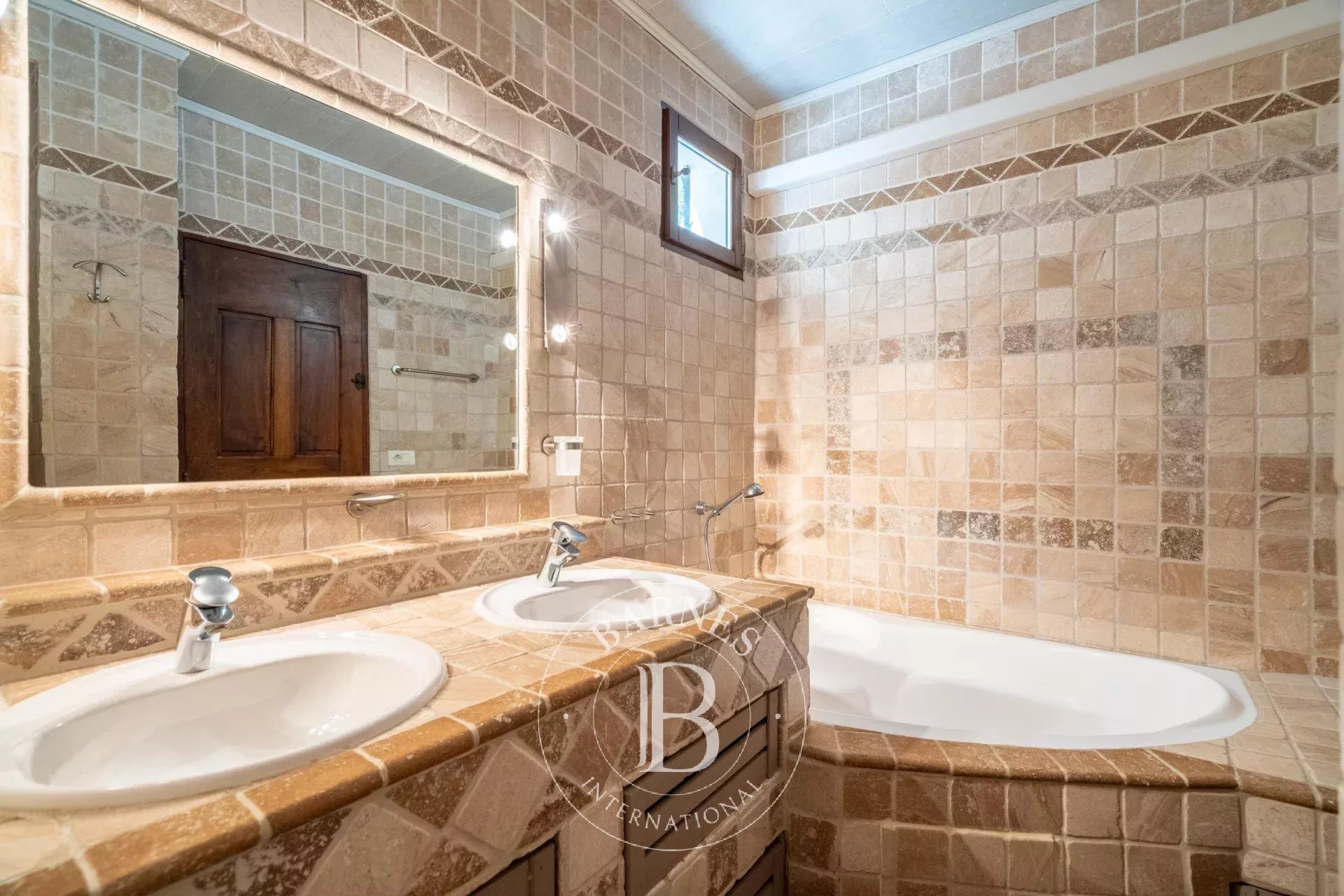 Ev Marseille 9ème - picture 20