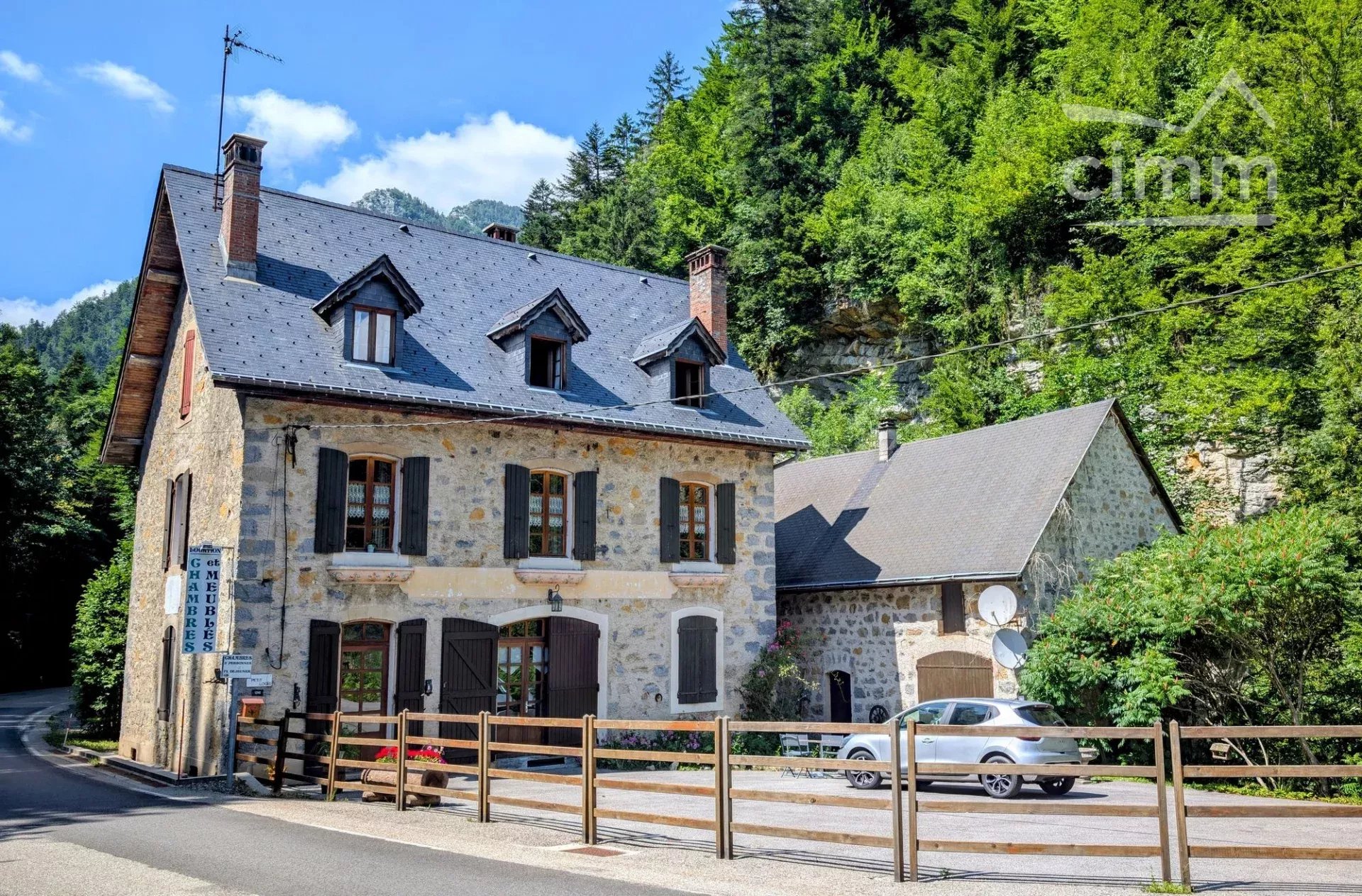 Agence immobilière de 