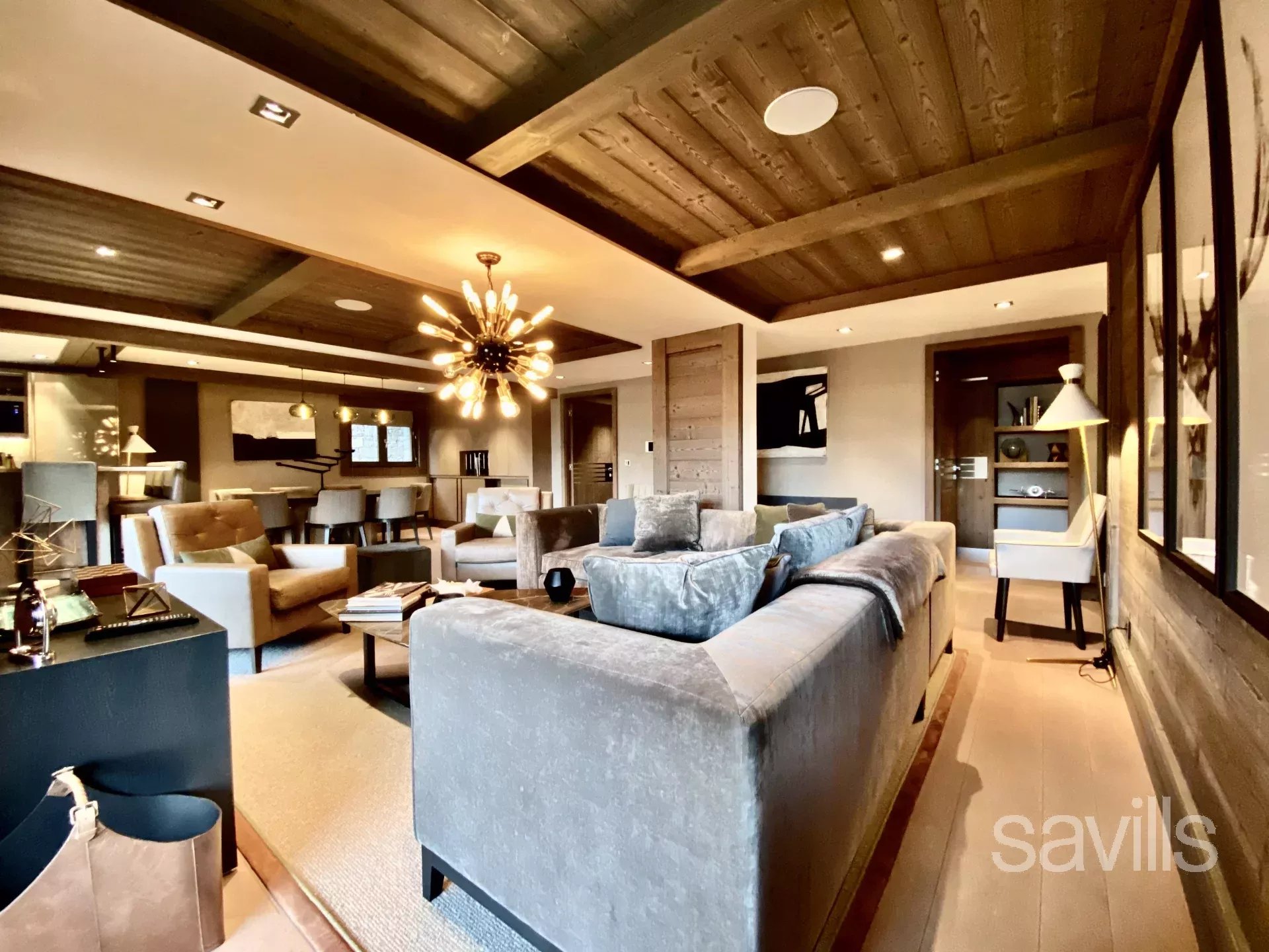 New apartment in the heart of Courchevel 1850 in a luxury residence